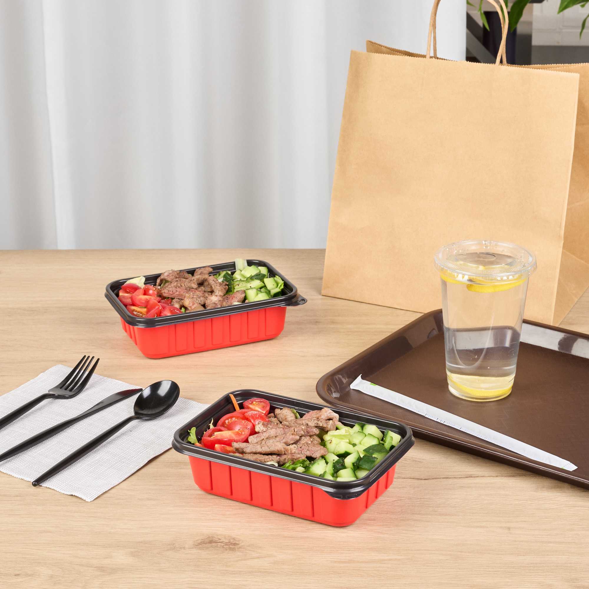 Bento Tek 22 oz Rectangle Red Plastic To Go Box - Microwave-Safe - 7 1/4" x 4 3/4" x 2" - 200 count box