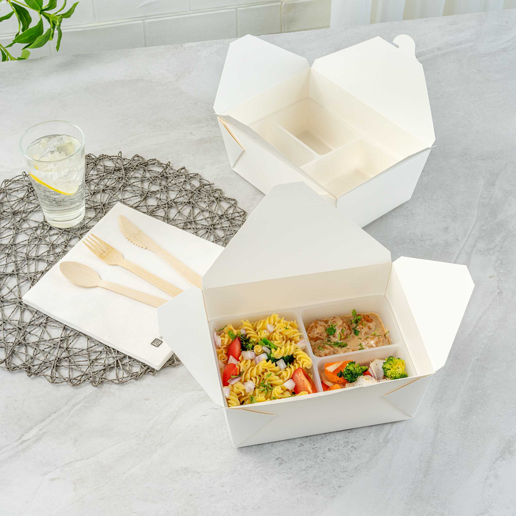 Bio Tek 40 oz White Plastic 3-Compartment Insert Tray - Fits 49 / 71 / 98 Bio Box Take Out Container, Microwave-Safe - 50 count box
