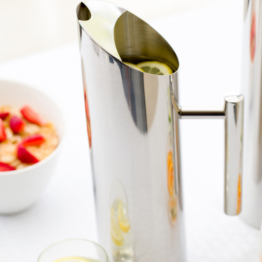 Met Lux 50 oz Round Polished Stainless Steel Water Pitcher - 3 1/2" x 3 1/2" x 11 3/4" - 1 count box