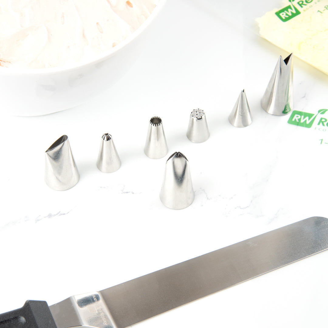 Pastry Tek Stainless Steel #113 Leaf Piping Tip - 1" x 1" x 1 3/4" - 1 count box