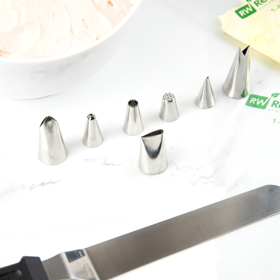 Pastry Tek Stainless Steel #126 Petal Piping Tip - 1" x 1" x 1 1/2" - 1 count box