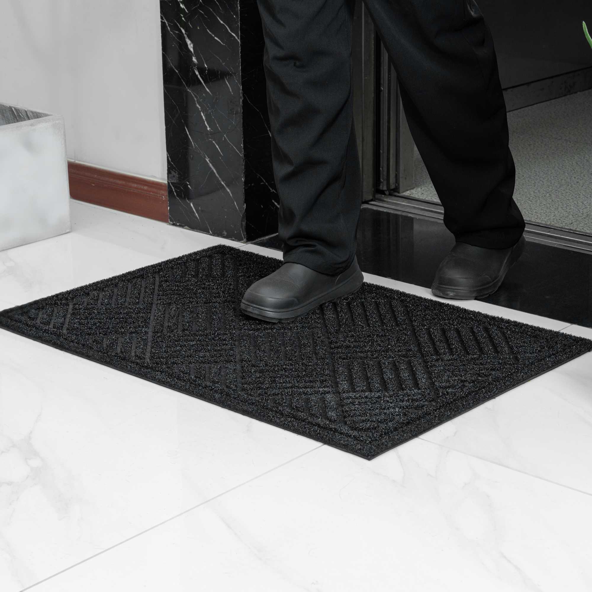Comfy Feet Black Heavy-Duty Outdoor Floor Mat - Diamond - 36" x 24" - 1 count box