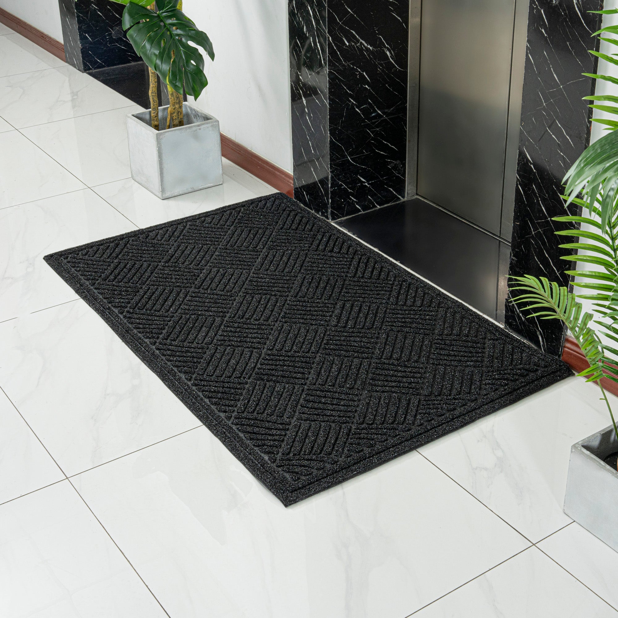Comfy Feet Black Heavy-Duty Outdoor Floor Mat - Diamond - 60" x 36" - 1 count box