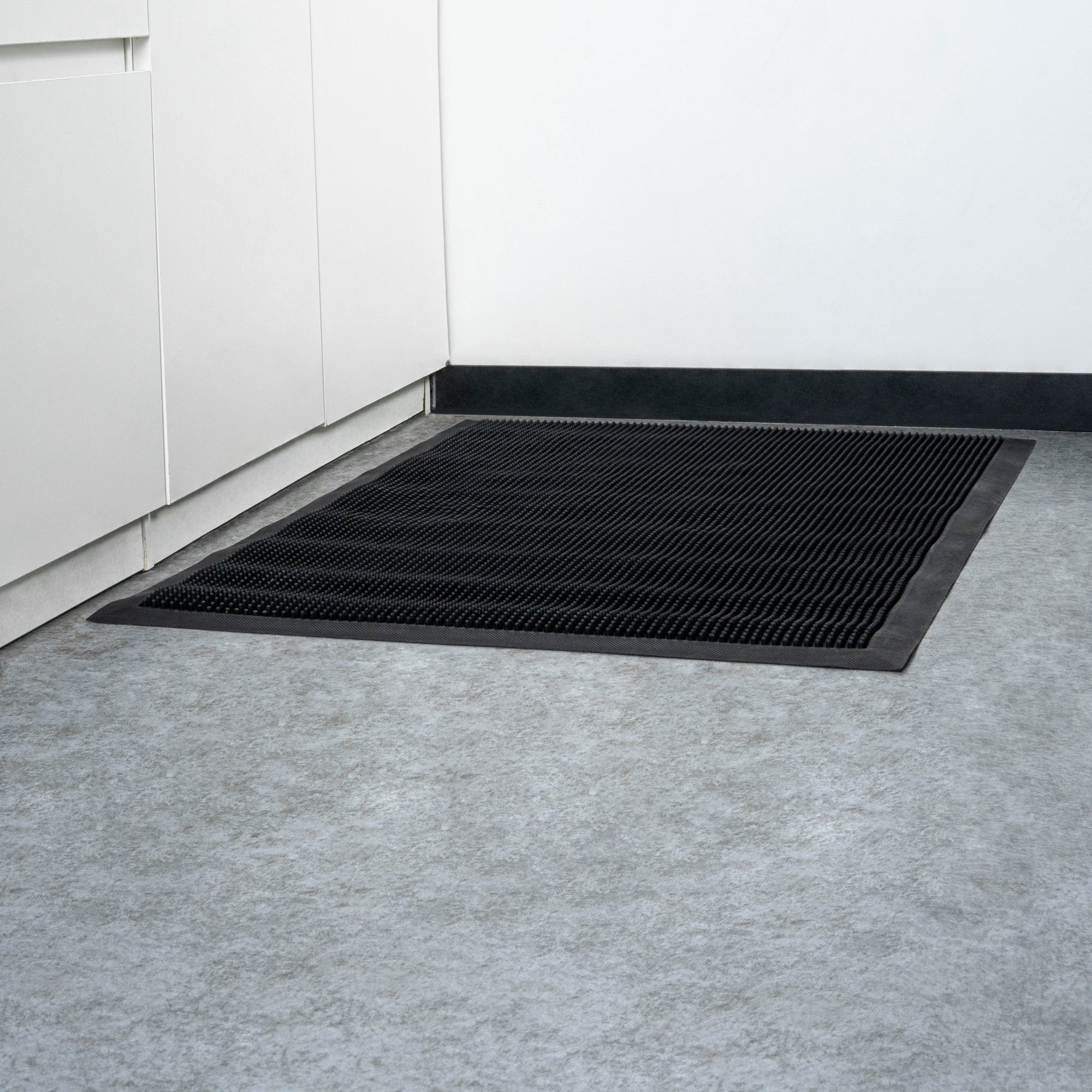 Comfy Feet Black Rubber Floor Mat - Non-Slip - 36" x 24" - 1 count box