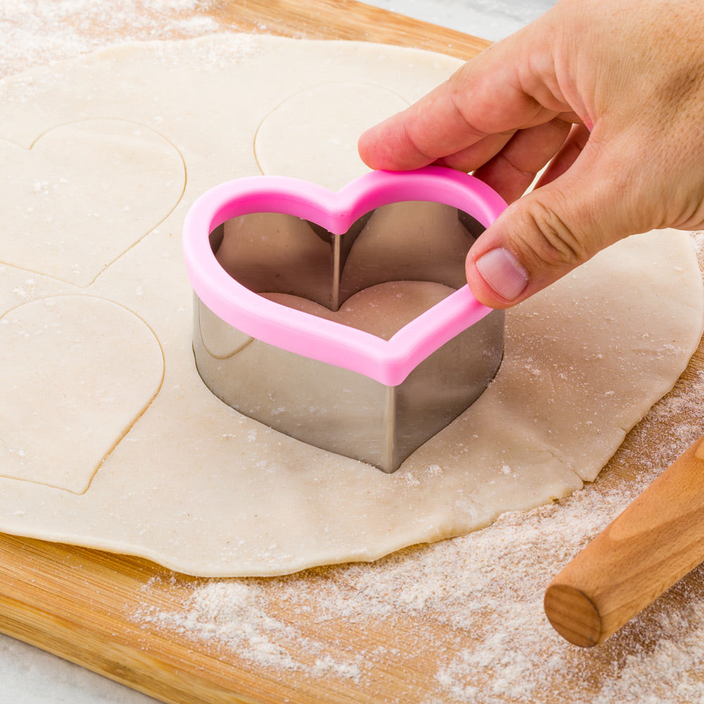Pastry Tek Metal Heart Cookie Cutter with Comfort Grip 3.8 inch 1 count box