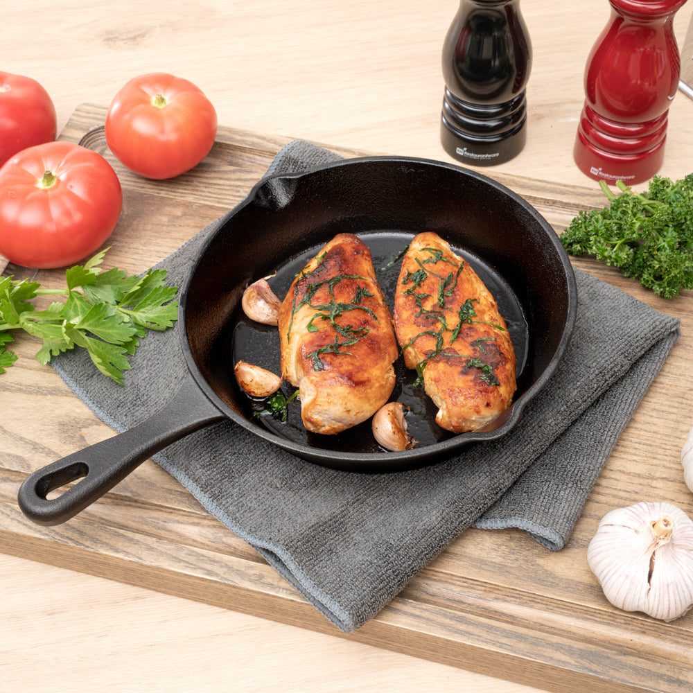 Met Lux Round Black Cast Iron 8" Fry Pan - Pre-seasoned - 1 count box