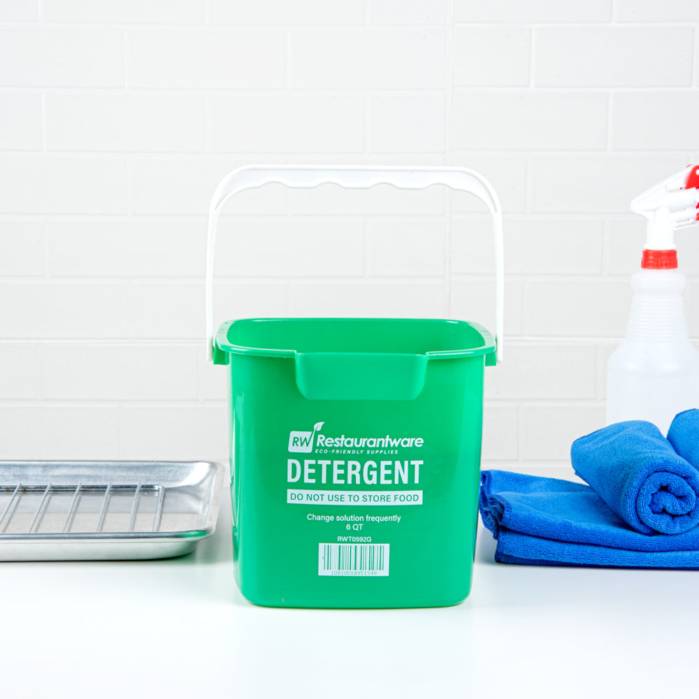 RW Clean 6 Qt Square Green Plastic Cleaning Bucket - with Plastic Handle - 8 1/2" x 8 1/2" x 7 1/4" - 10 count box