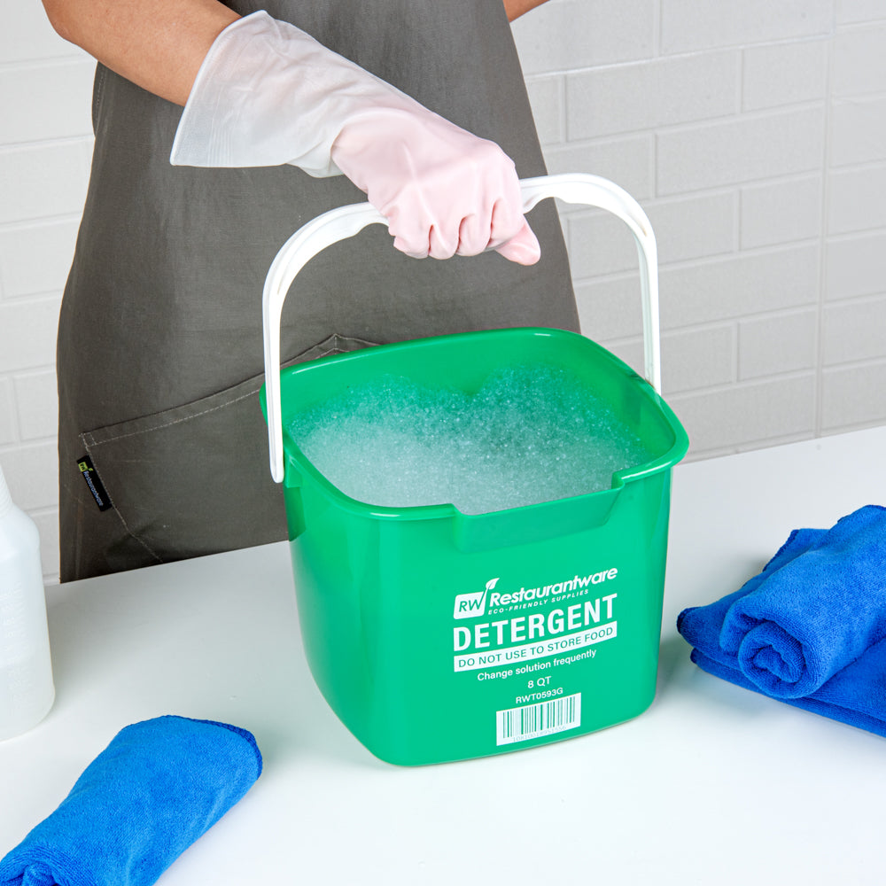 RW Clean 8 Qt Square Green Plastic Cleaning Bucket - with Plastic Handle - 9 3/4" x 9 3/4" x 7 1/2" - 1 count box