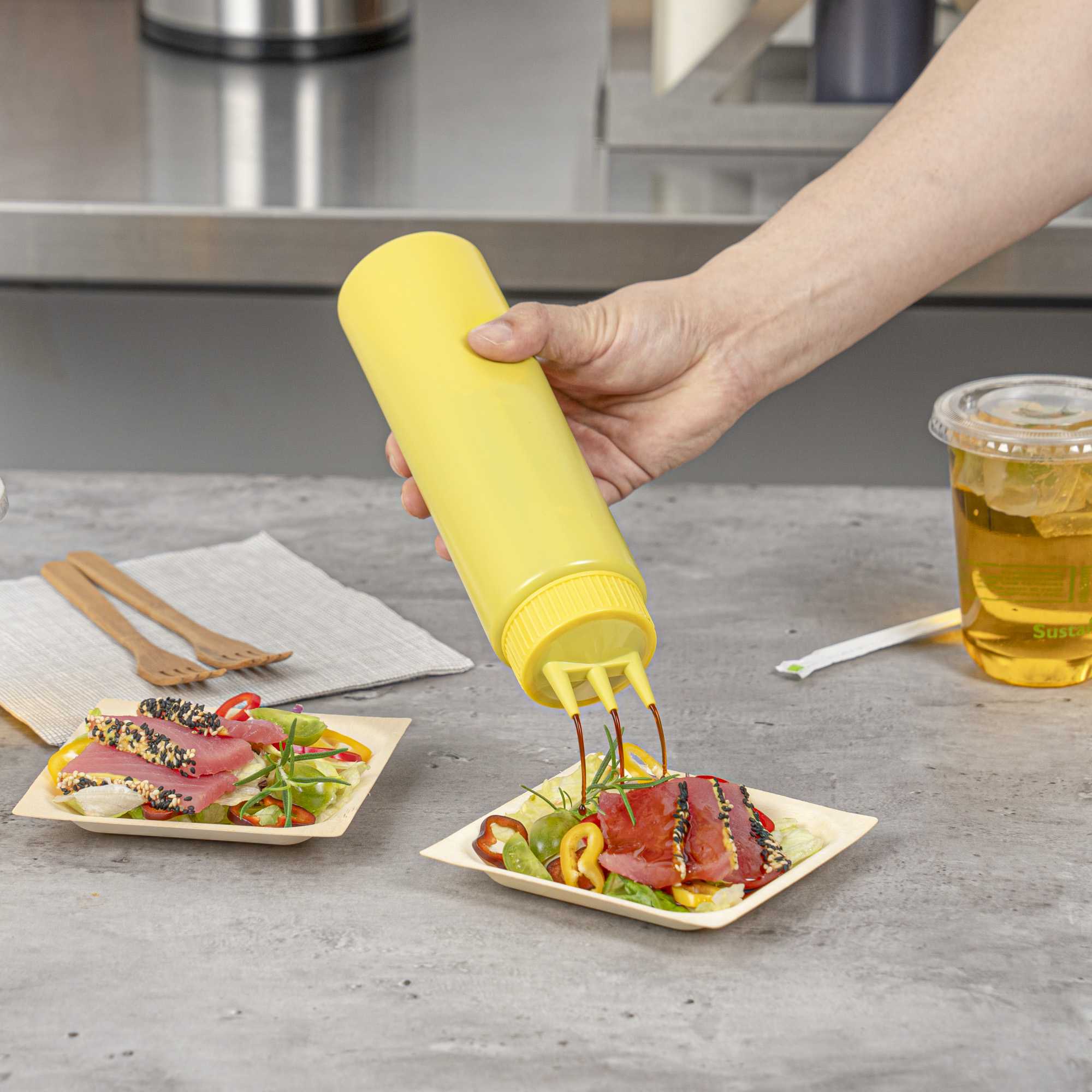 Sauce Tek 24 oz Yellow Plastic Mustard Squeeze Bottle - with Triple Dispersion Tip - 6 count box