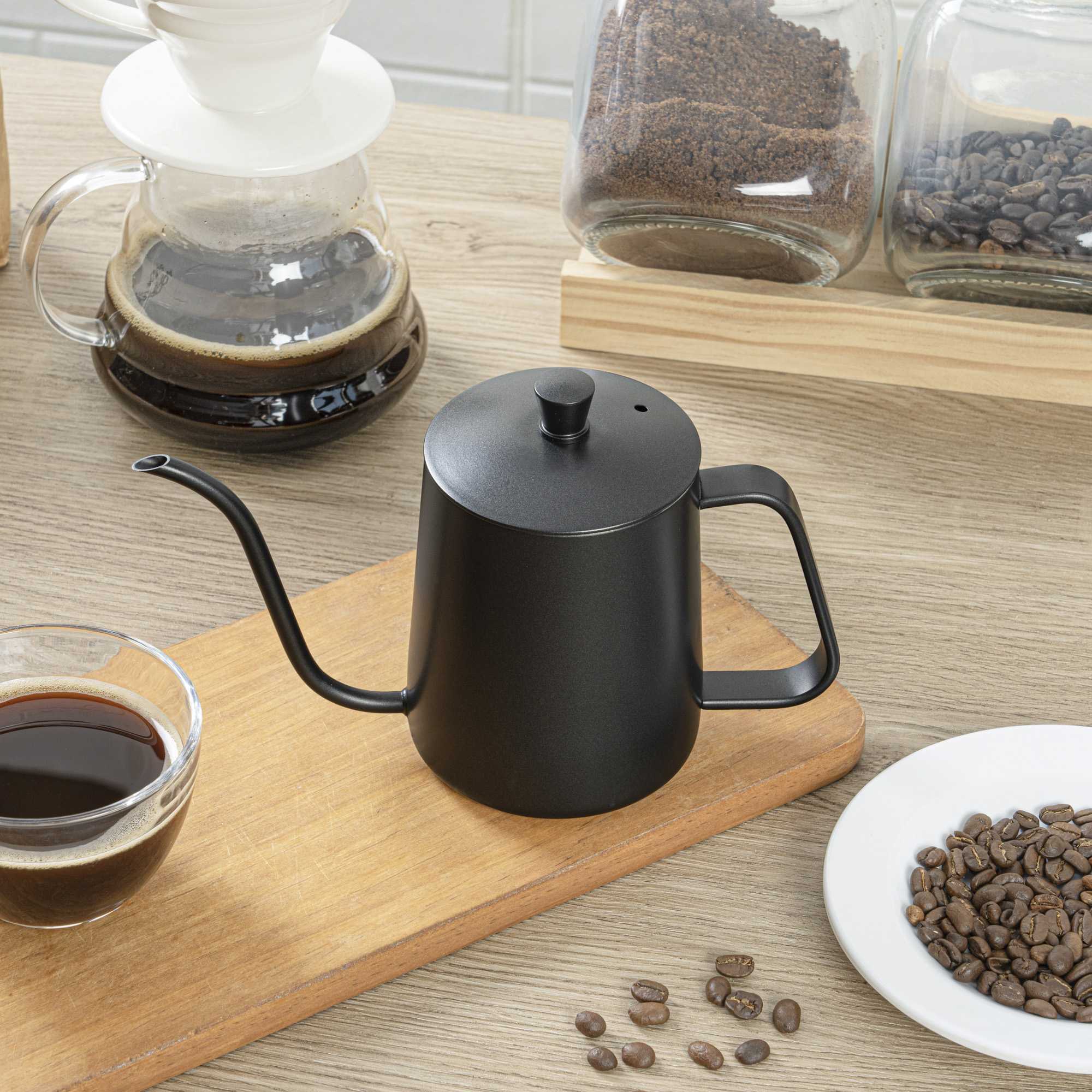 Restpresso 20 oz Black Stainless Steel Pour Over / Gooseneck Kettle - 8 3/4" x 3 1/2" x 5 1/2" - 1 count box