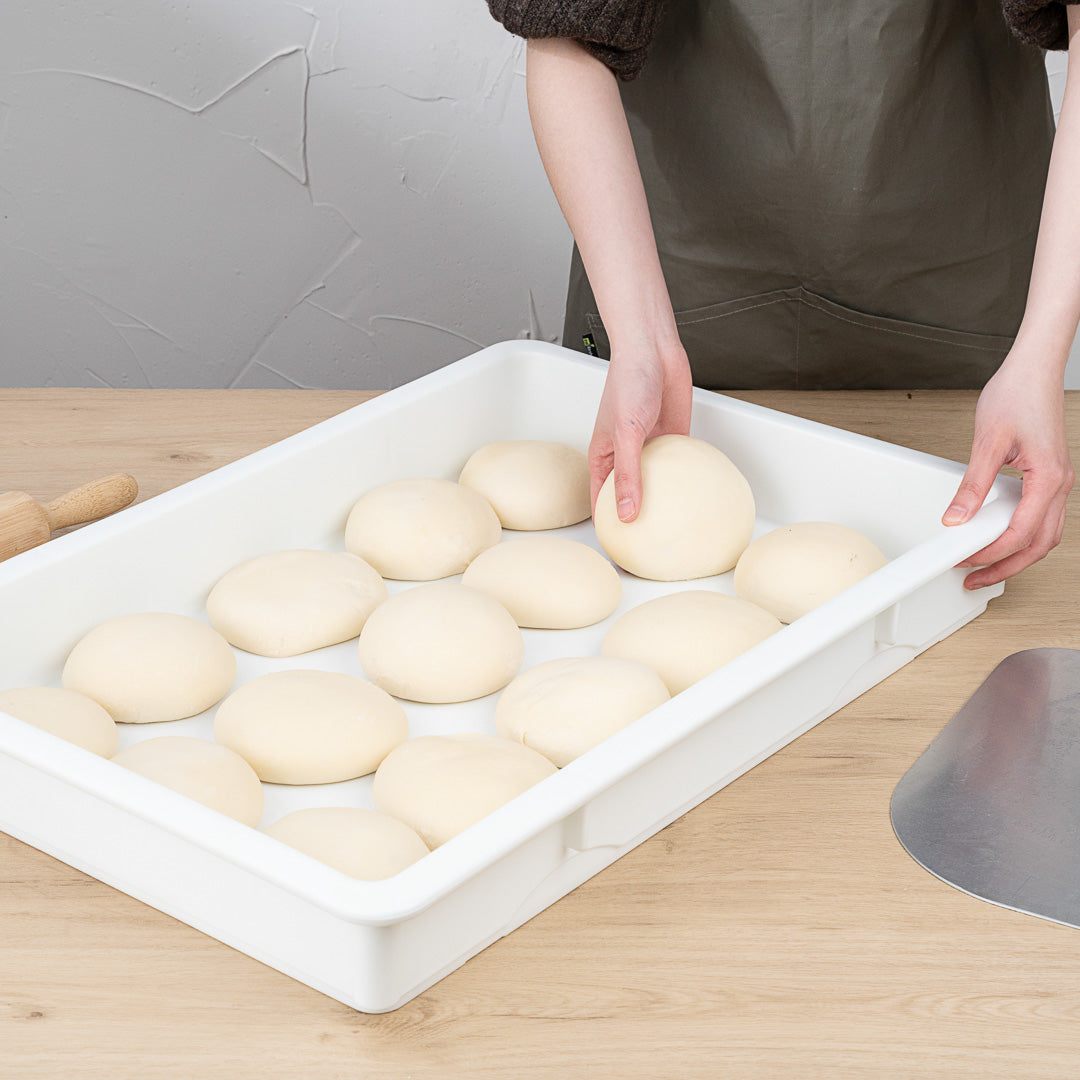 Pizzaly Rectangle White Plastic Pizza Dough Proofing Box - 26" x 18" x 3" - 1 count box
