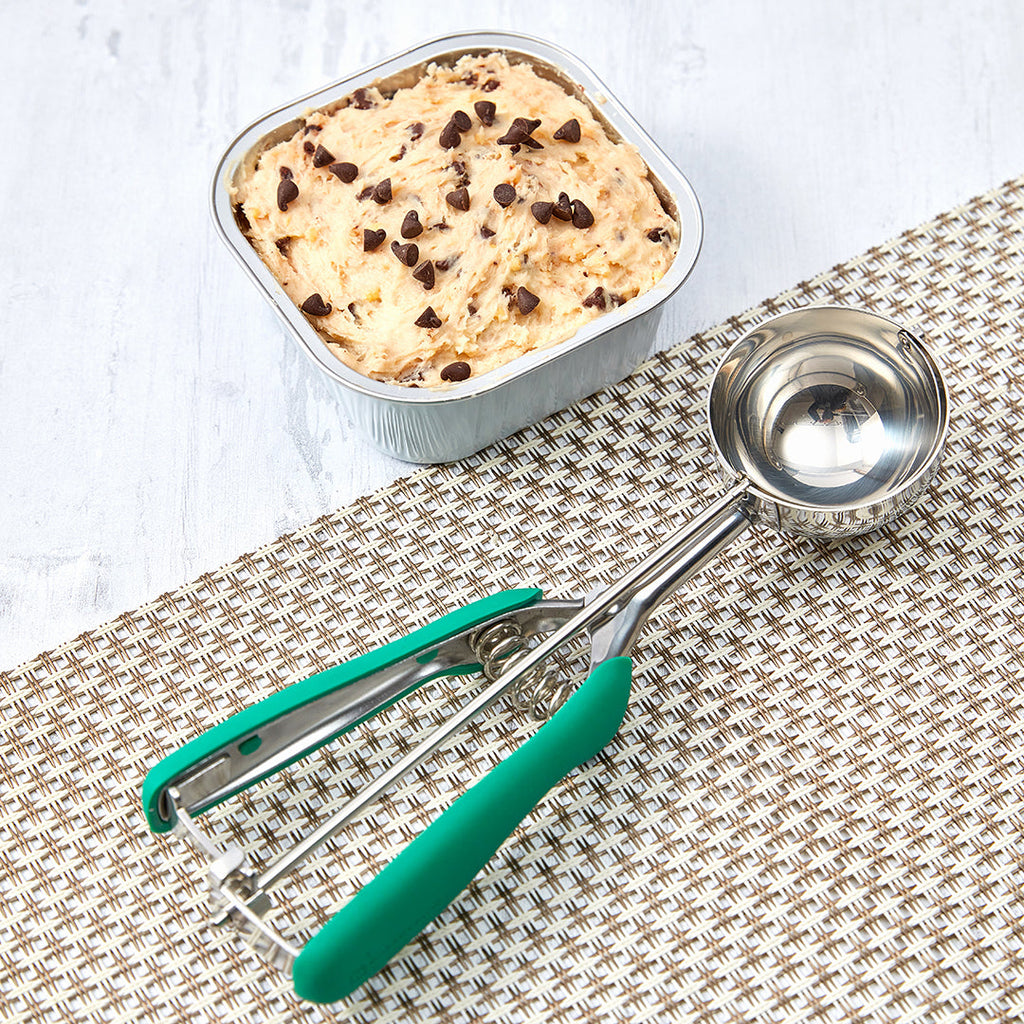 Comfy Grip 2.5 oz Stainless Steel #12 Ice Cream Scoop - with Green Handle - 1 count box