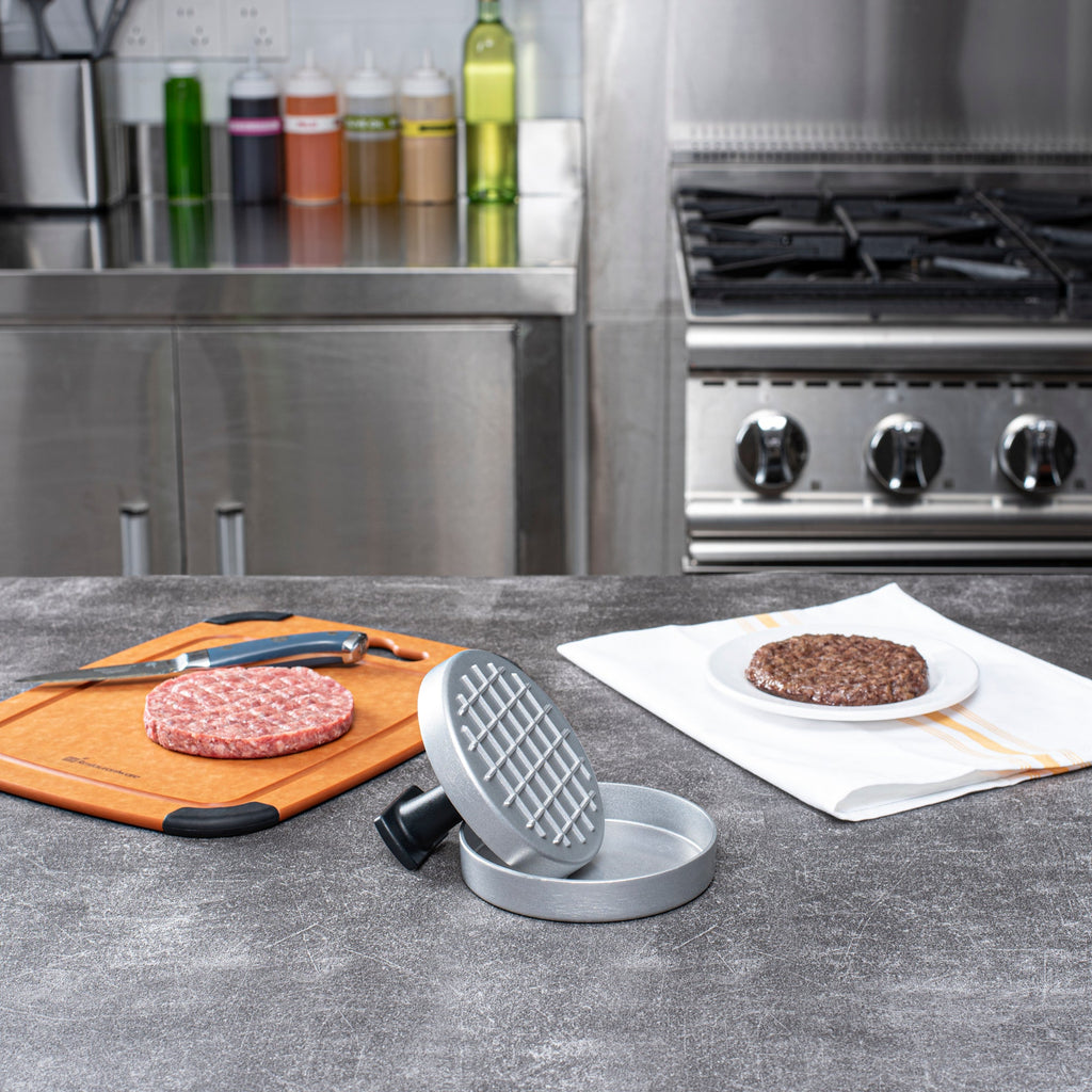 Met Lux Black Aluminum Burger Press - Non-Stick - 4 3/4" x 4 3/4" x 3 1/2" - 1 count box