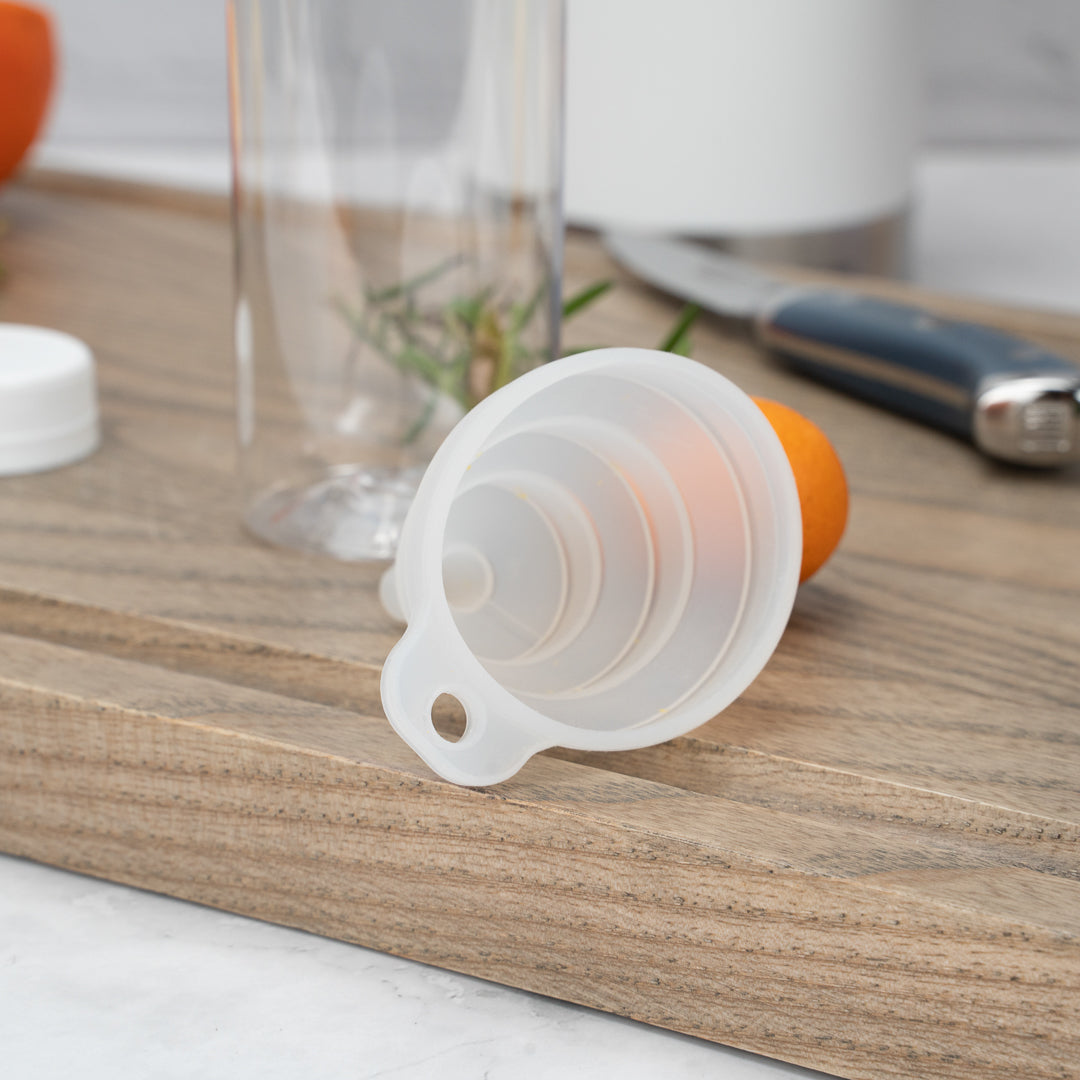 Met Lux 2 oz Silicone Funnel - Collapsible - 2 3/4" x 2 3/4" x 2 1/2" - 5 count box