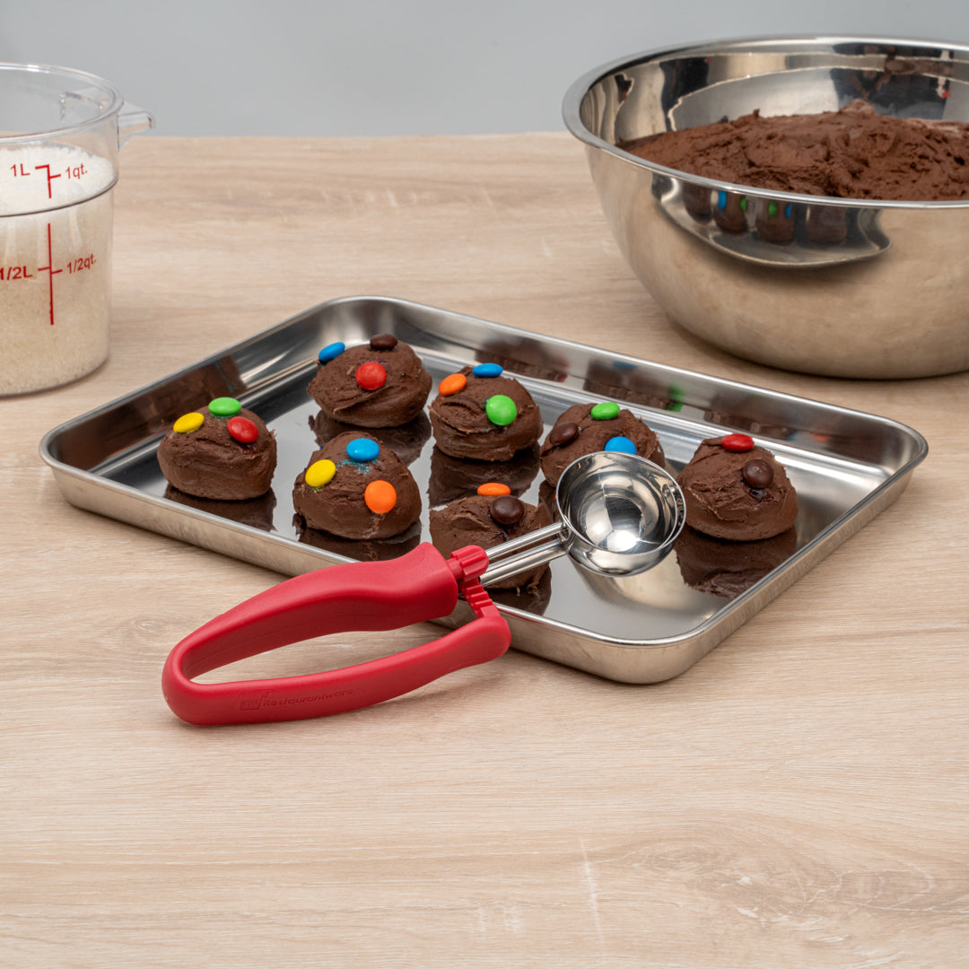 Comfy Grip 1.4 oz Stainless Steel #24 Portion Scoop - with Red Ambidextrous Handle - 1 count box