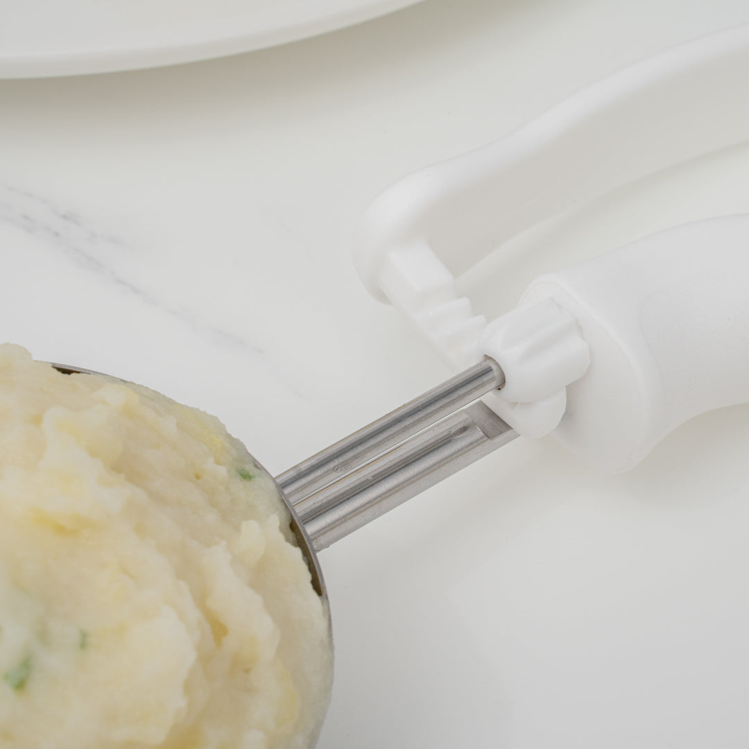 Comfy Grip 4.66 oz Stainless Steel #6 Portion Scoop - with White Ambidextrous Handle - 1 count box