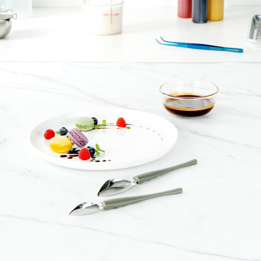 Comfy Grip Stainless Steel Drawing / Decorating 2-Piece Spoon Set - 7 3/4" x 1 1/2" x 1 1/2" - 1 count box