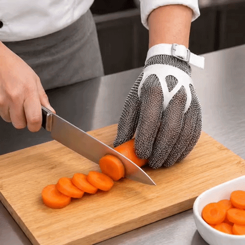 Life Protector Stainless Steel Mesh Small Cut-Resistant Glove - Level 9, Food Safe - 9 1/4" x 4 3/4" - 1 count box