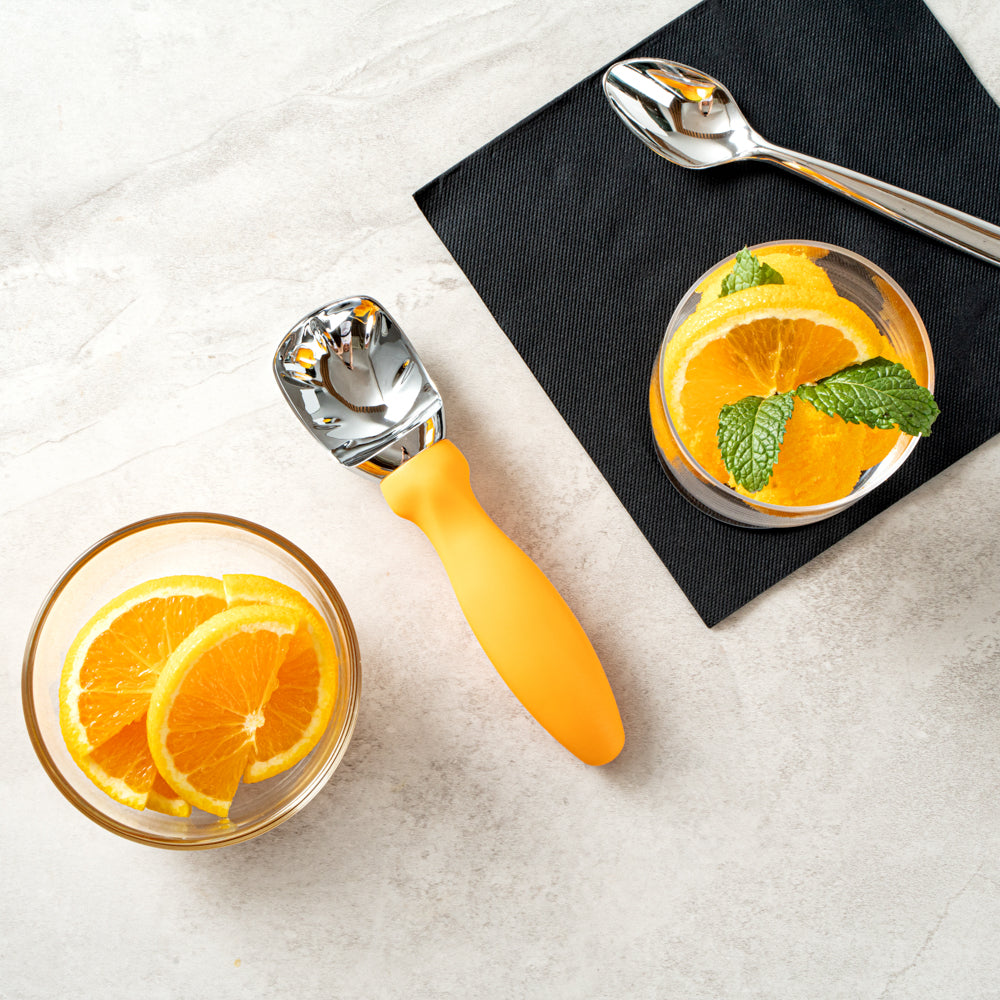 Comfy Grip Tangerine Orange Metal Ice Cream Scoop - 7 3/4" x 2" x 1 3/4" - 1 count box