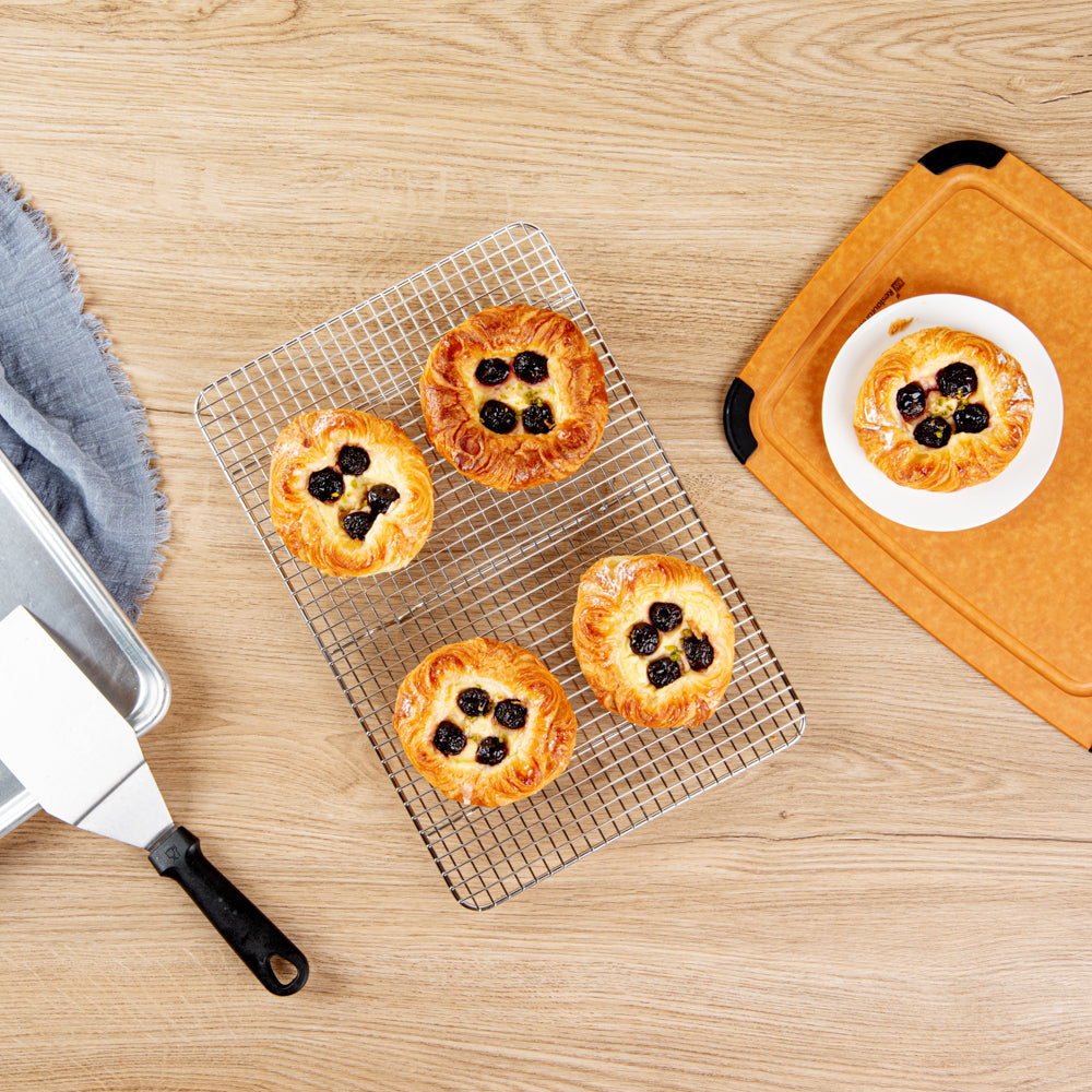 Met Lux Stainless Steel Footed Wire Cooling Rack - For Jelly Roll Pan - 9 3/4" x 14 3/4" - 1 count box