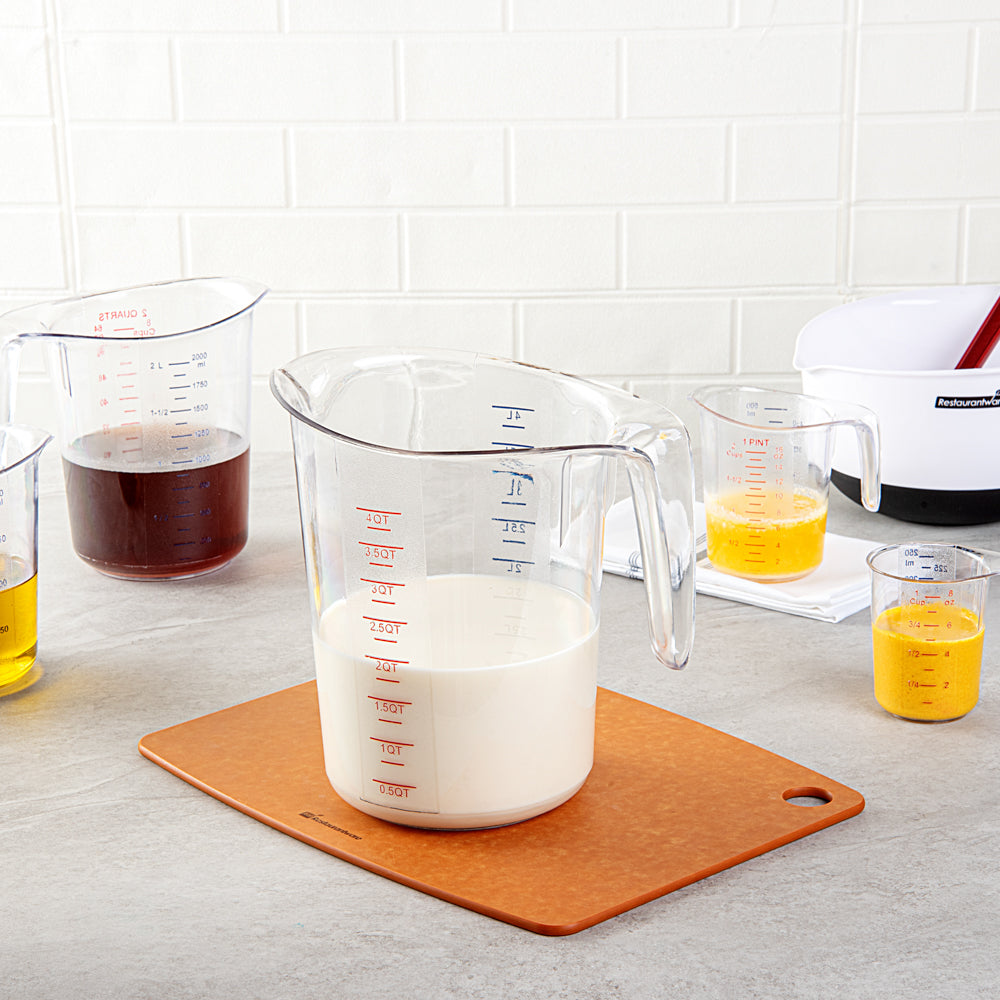 Chef 101 4 qt (16 cups) Clear Plastic Measuring Cup - 9 1/2" x 7 1/4" x 9 1/2" - 10 count box
