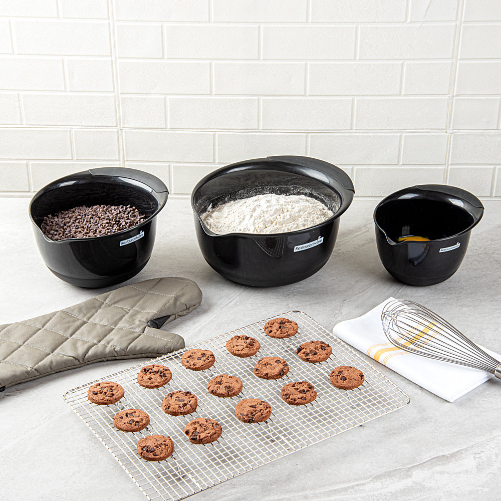 Comfy Grip Black Plastic 3-Piece Mixing Bowl Set - with Pour Spout - 1 count box