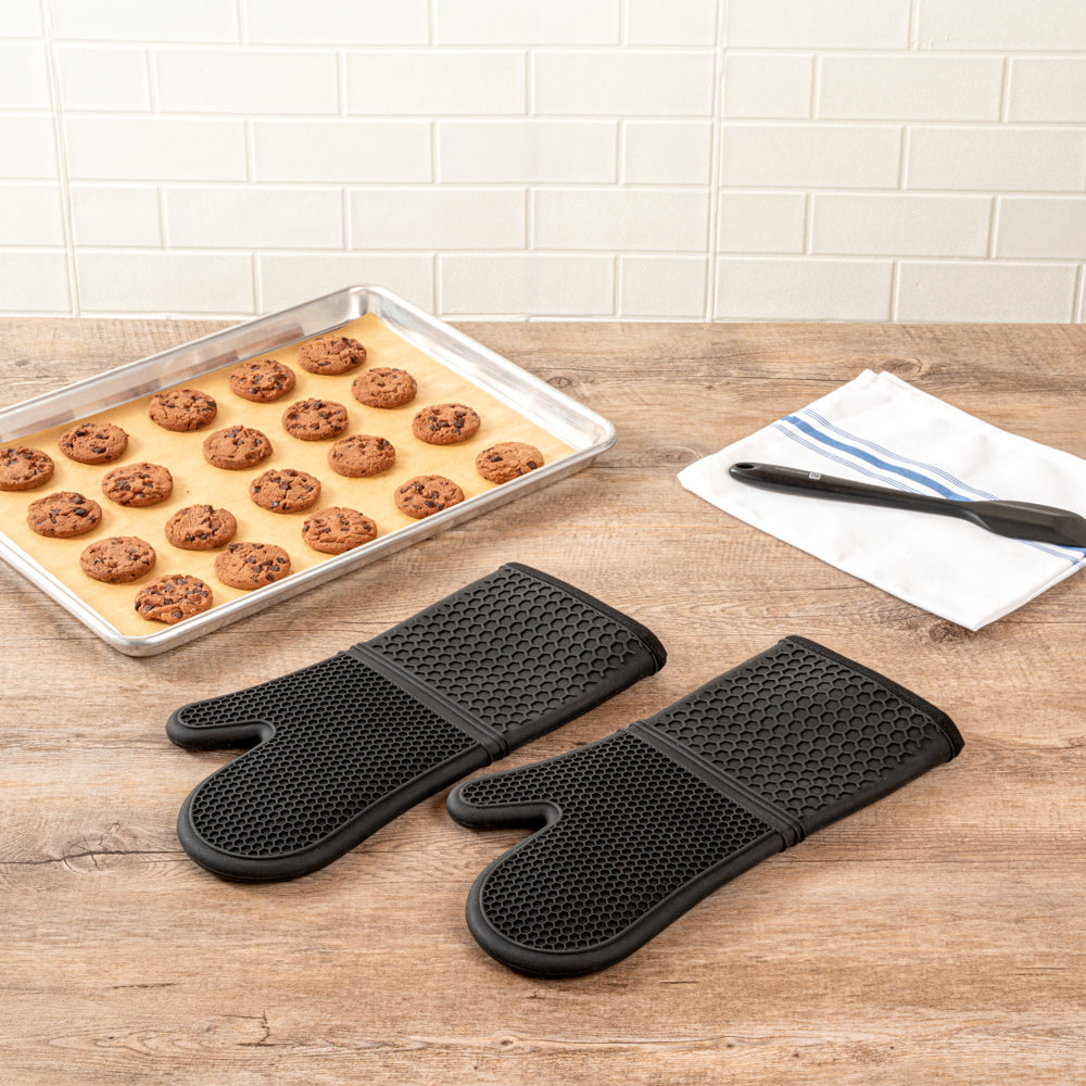 Comfy Grip Black Silicone 2-Piece Oven Mitt Set - Heat-Resistant - 14" x 7 1/4" x 1 1/2" - 1 count box