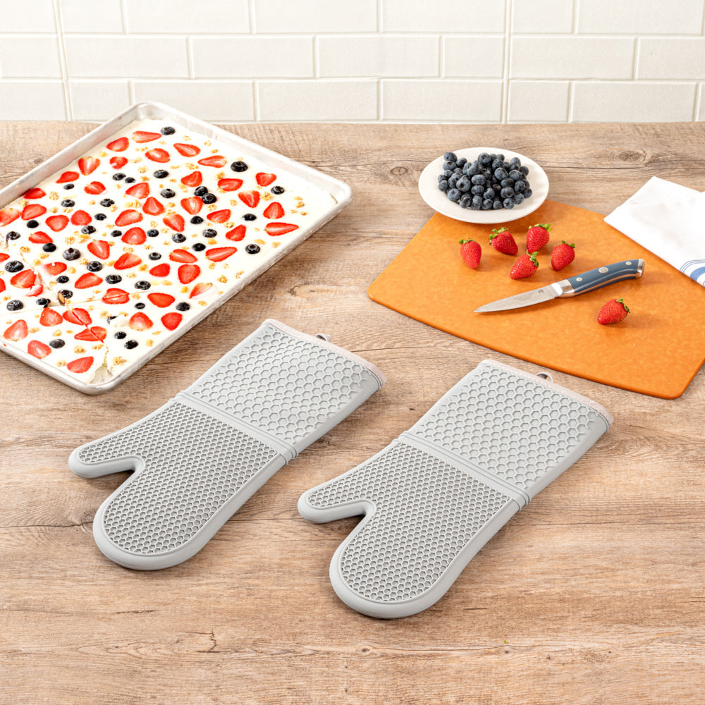 Comfy Grip Gray Silicone 2-Piece Oven Mitt Set - Heat-Resistant - 14" x 7 1/4" x 1 1/2" - 1 count box