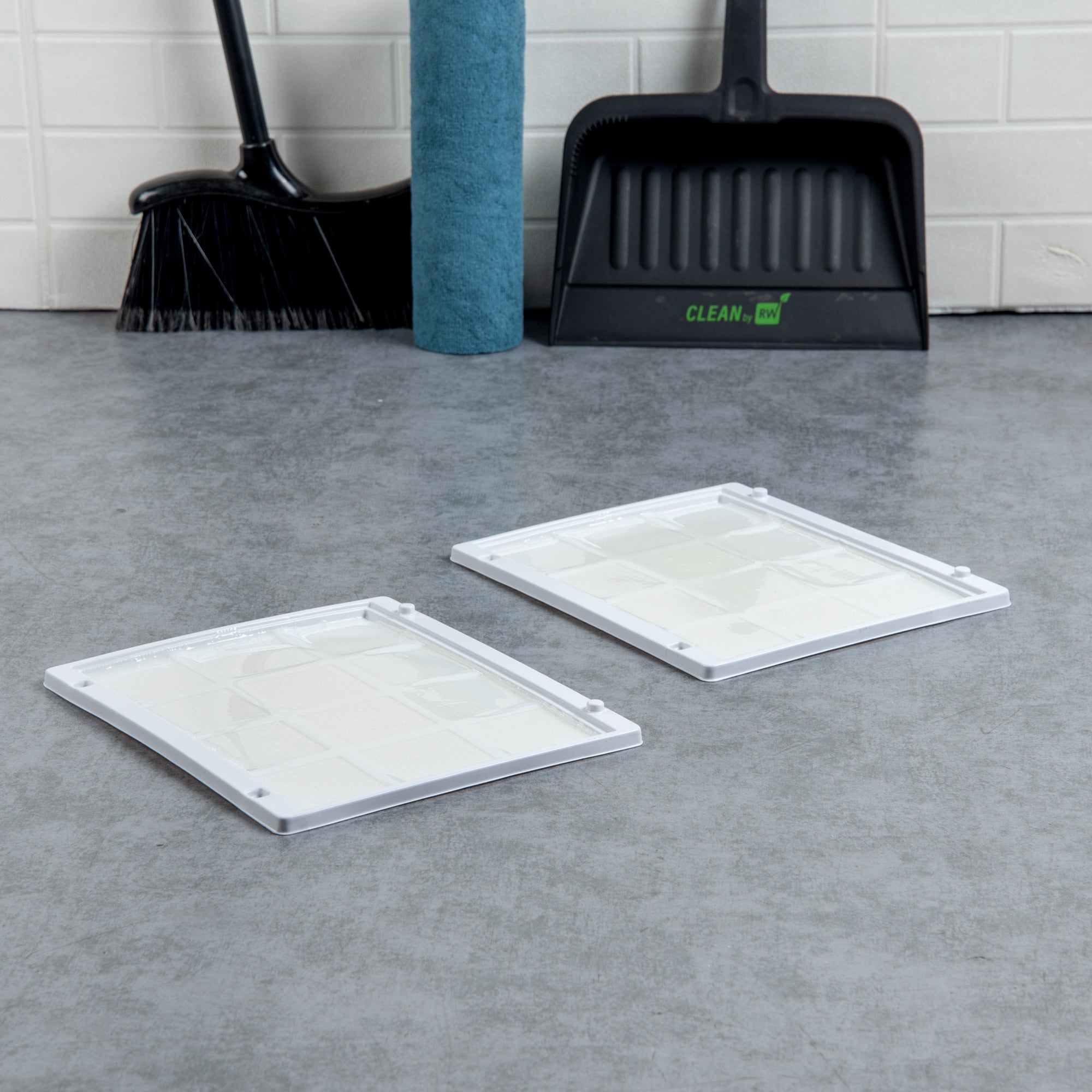 Pest Tek Plastic City Rat / Snake Glue Trap - Set of 12 - 11 3/4" x 9 3/4" x 1/2" - 1 count box
