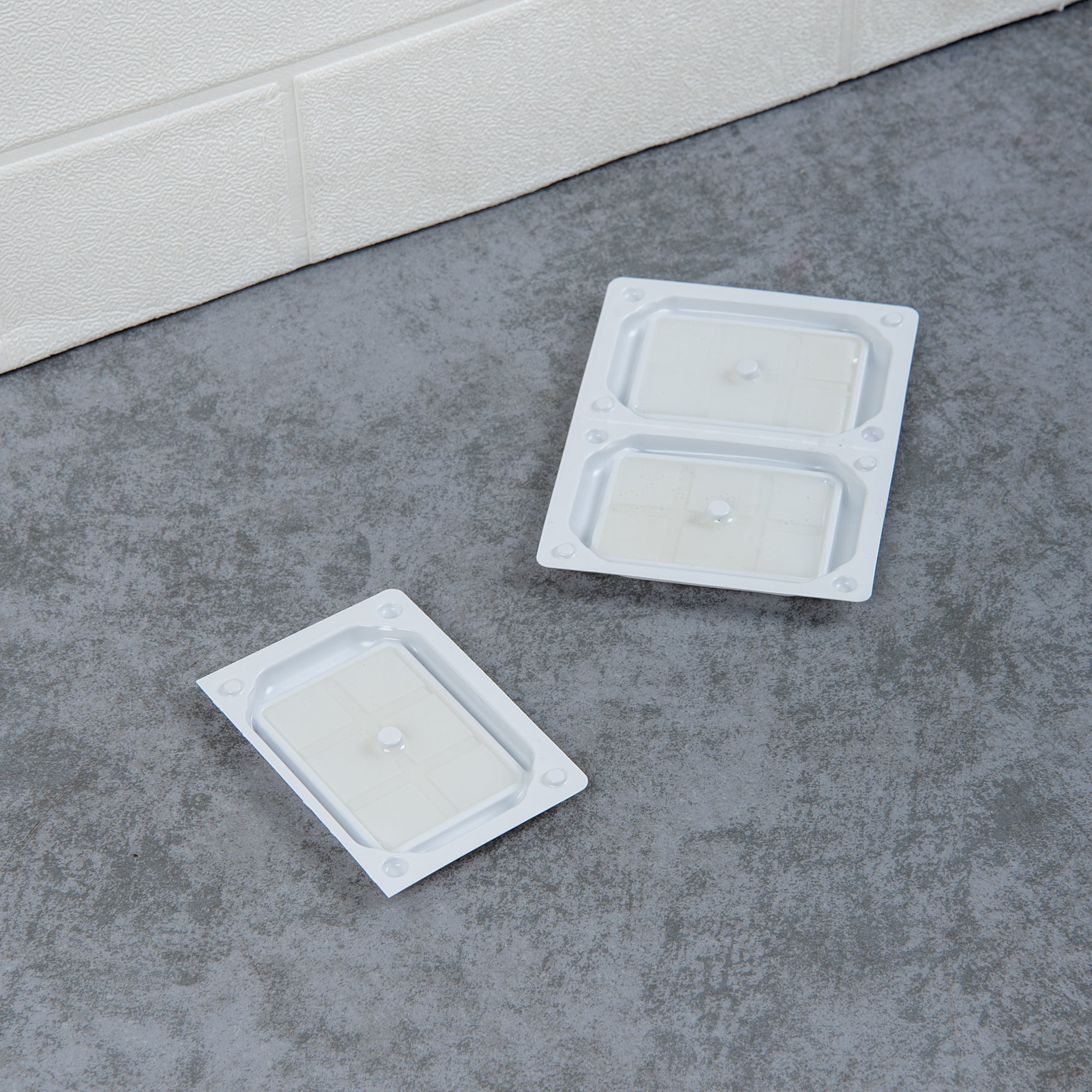 Pest Tek Plastic Mouse Glue Trap - Set of 96 - 3 3/4" x 2 1/2" x 1/2" - 1 count box