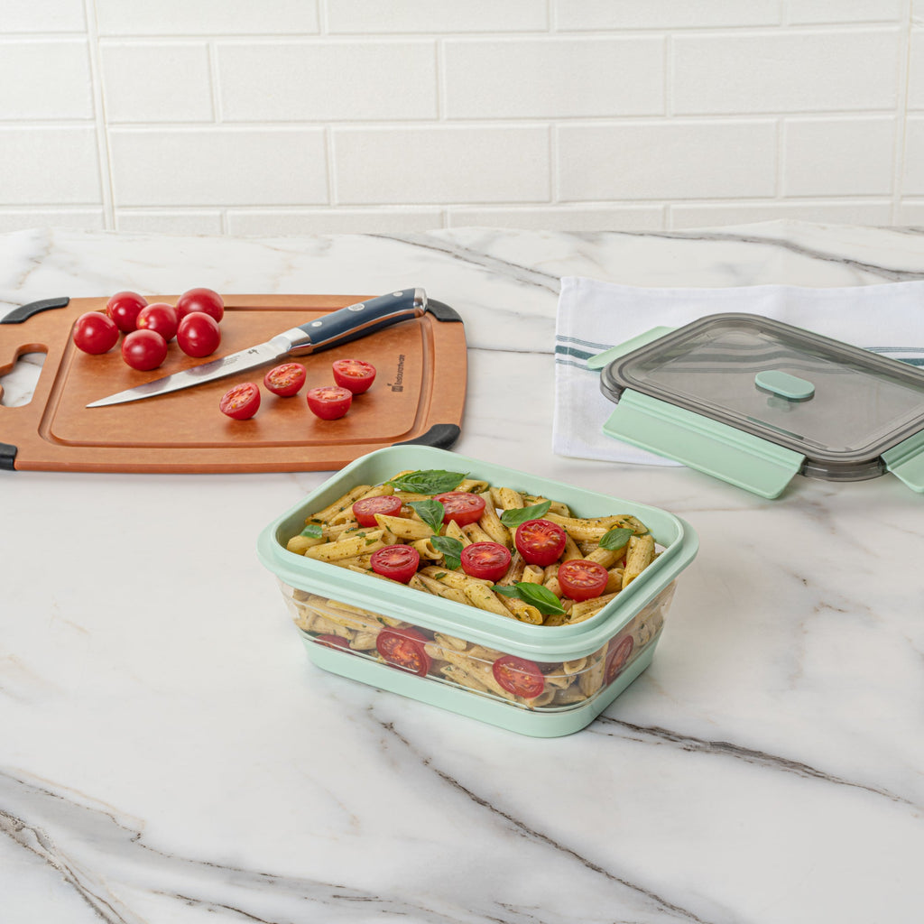 Fresh Hero 40 oz Green Plastic Airtight Food Storage Container - with Vented Lid, Collapsible - 8 1/4" x 6" x 3" - 1 count box