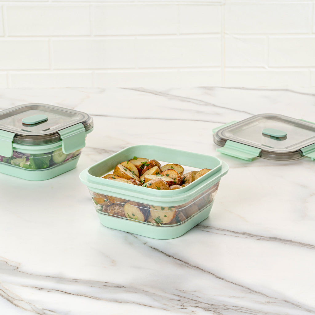 Fresh Hero 24 oz Green Plastic Airtight Food Storage Container - with Vented Lid, Collapsible - 6" x 6" x 2 3/4" - 20 count box