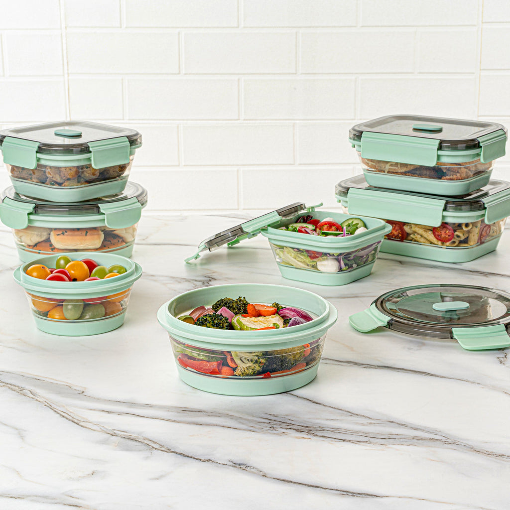 Fresh Hero 27 oz Green Plastic Airtight Food Storage Container - with Vented Lid, Collapsible - 6 3/4" x 6 3/4" x 2 3/4" - 20 count box