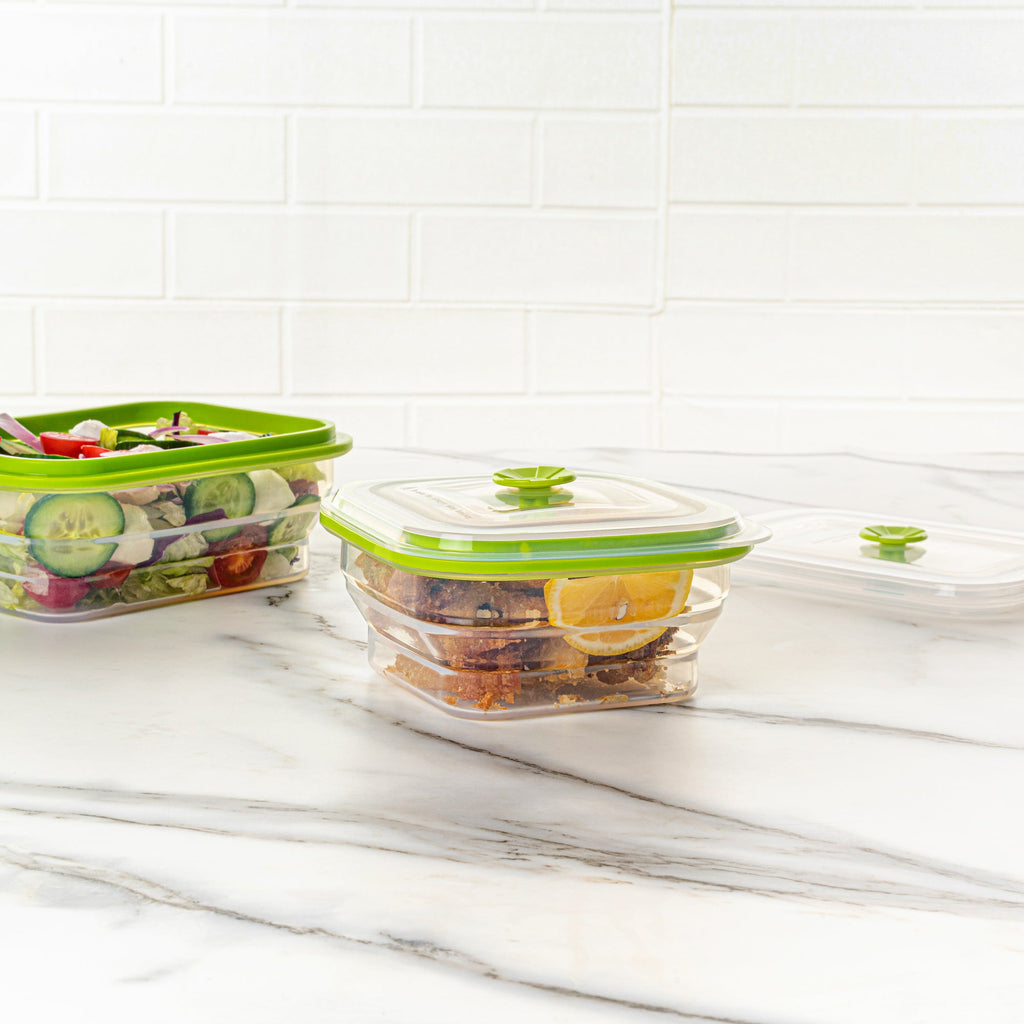 Fresh Hero 16 oz Green Silicone Airtight Food Storage Container - with Vented Lid, Collapsible - 5 1/4" x 5 1/4" x 2 3/4" - 1 count box