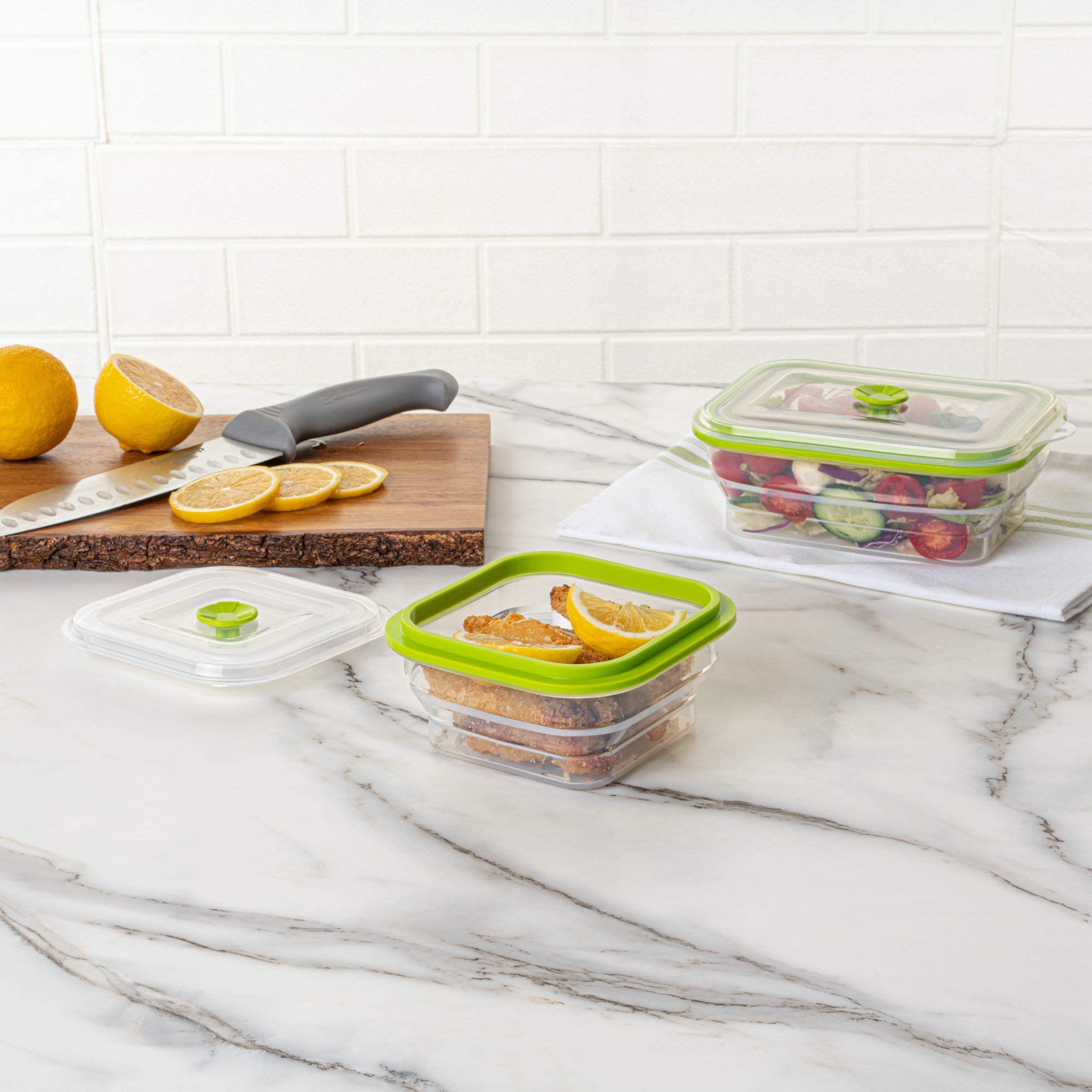 Fresh Hero 16 oz Green Silicone Airtight Food Storage Container - with Vented Lid, Collapsible - 5 1/4" x 5 1/4" x 2 3/4" - 20 count box