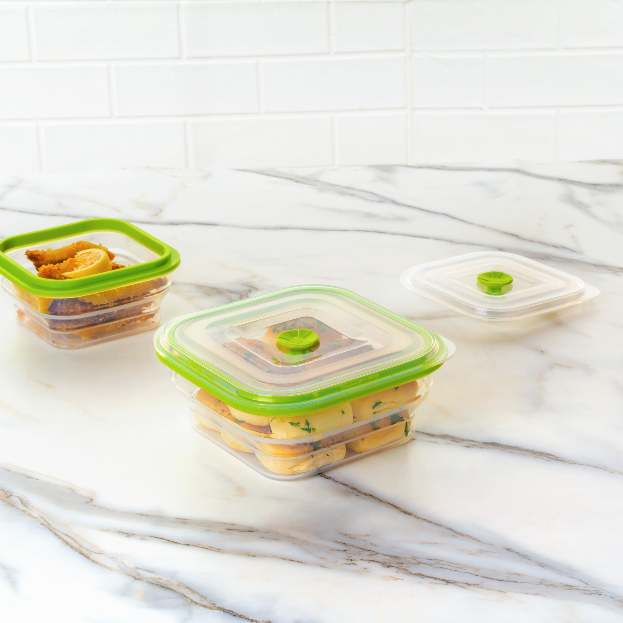 Fresh Hero 37 oz Green Silicone Airtight Food Storage Container - with Vented Lid, Collapsible - 7" x 7" x 3" - 1 count box