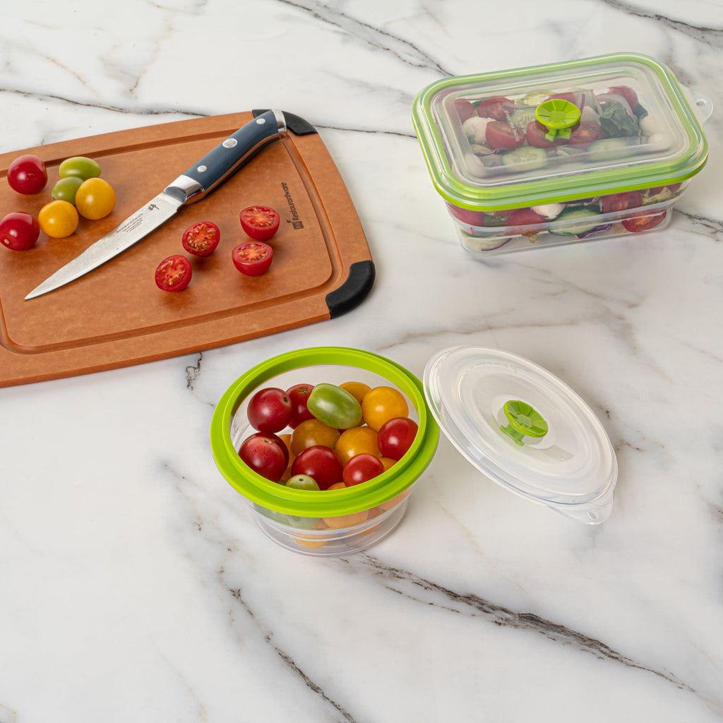 Fresh Hero 16 oz Green Silicone Airtight Food Storage Container - with Vented Lid, Collapsible - 5 3/4" x 5 3/4" x 2 3/4" - 1 count box
