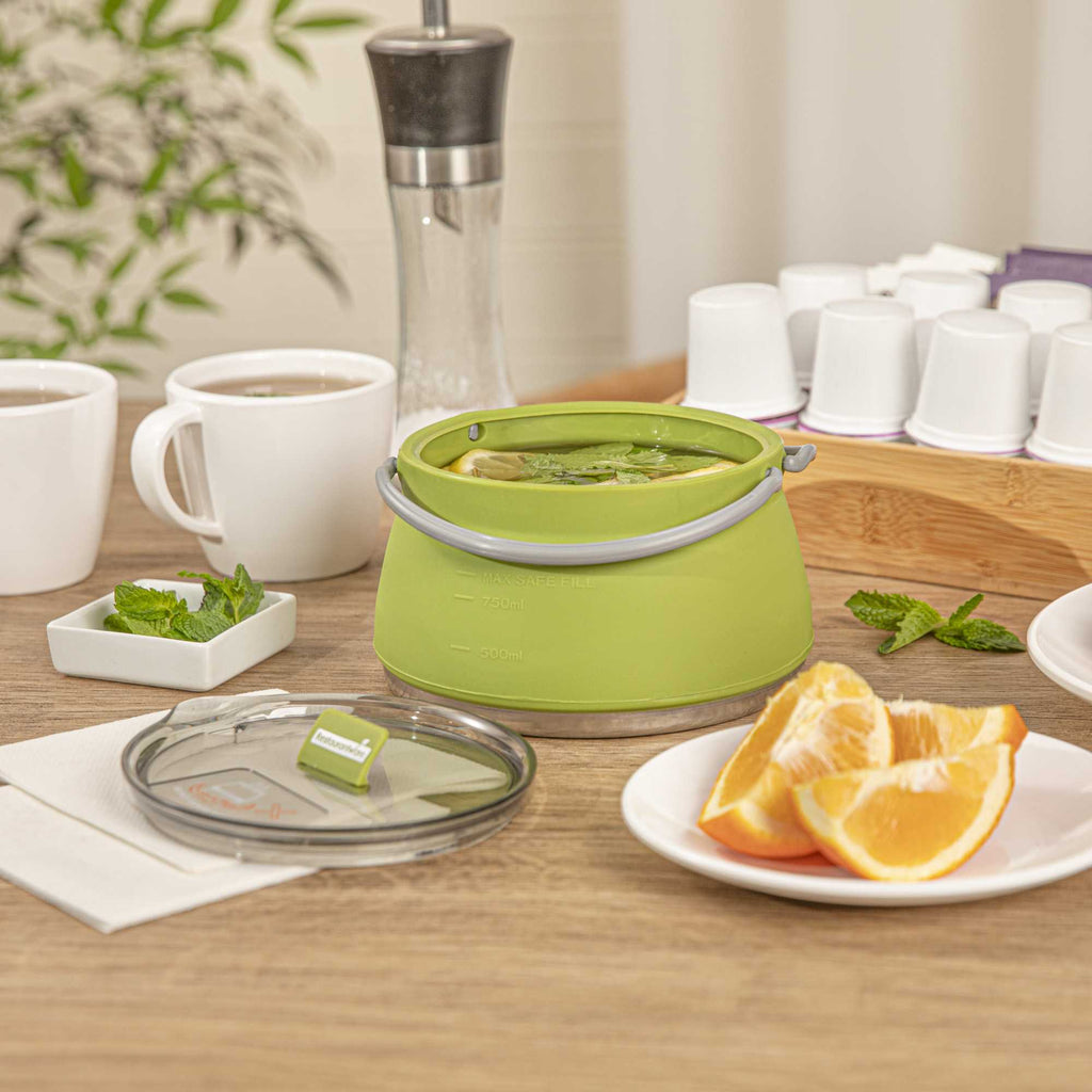 Hi Tek 1L Green Silicone Collapsible Kettle - with Lid - 6" x 6" x 4 1/4" - 20 count box
