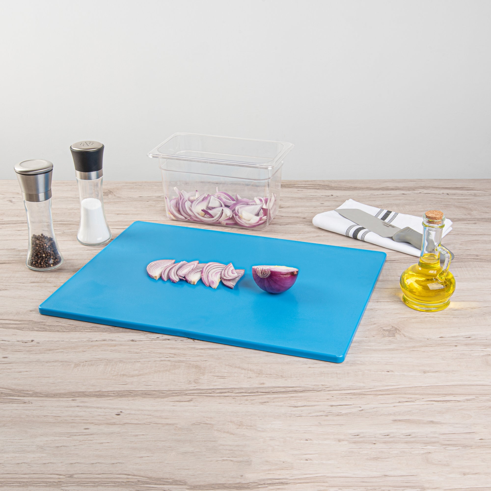 Chef 101 Blue Plastic Cutting Board - 20" x 15" - 10 count box