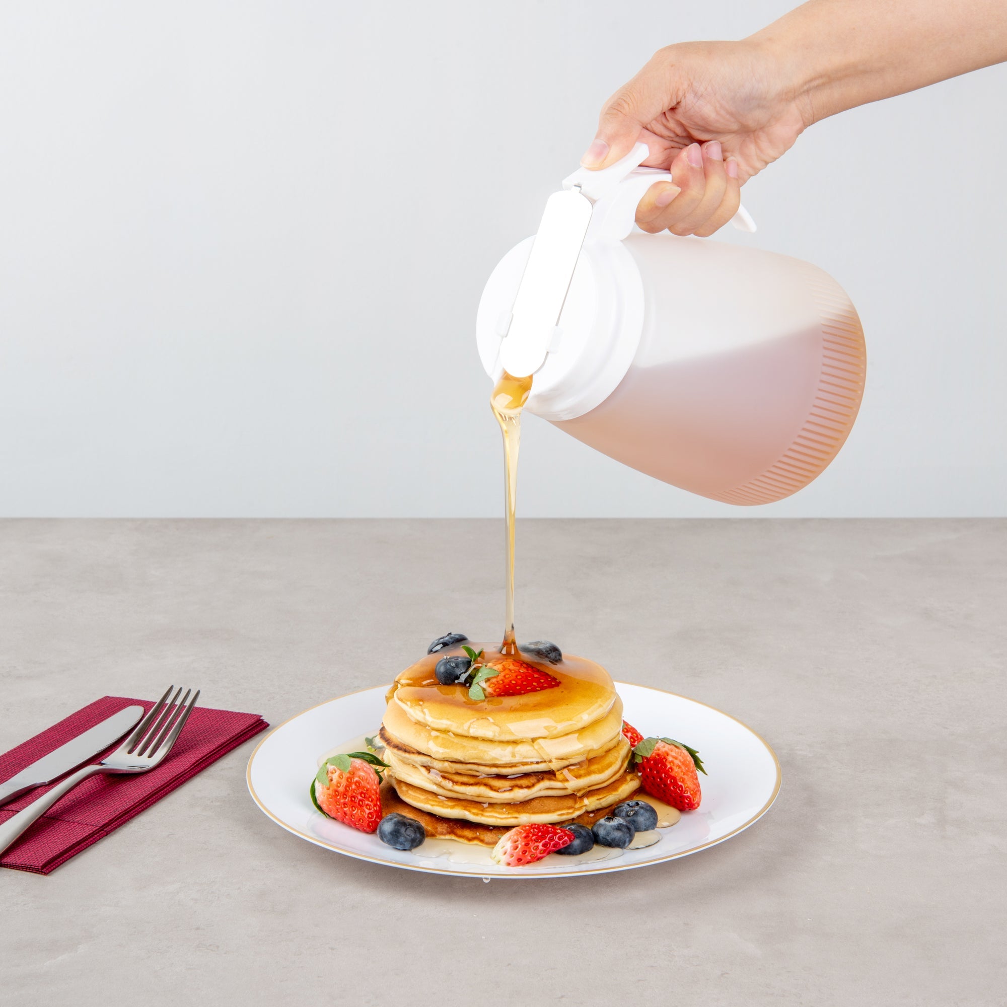 Chef 101 48 oz White Plastic All Purpose / Syrup Dispenser - 5 3/4" x 5" x 6 3/4" - 10 count box