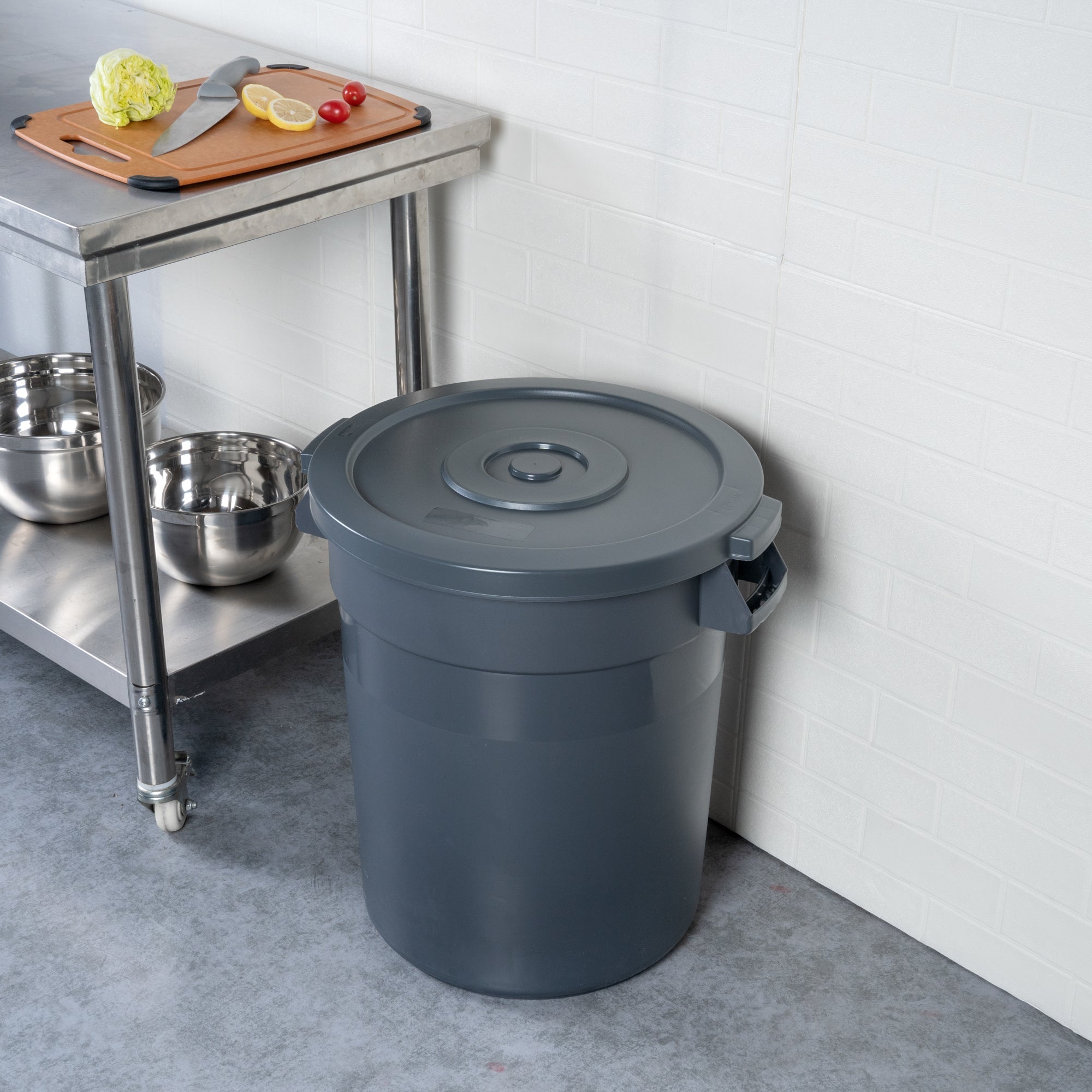 RW Clean Gray Plastic Commercial Trash Can / Ingredient Bin Lid - Fits 20 gal - 1 count box