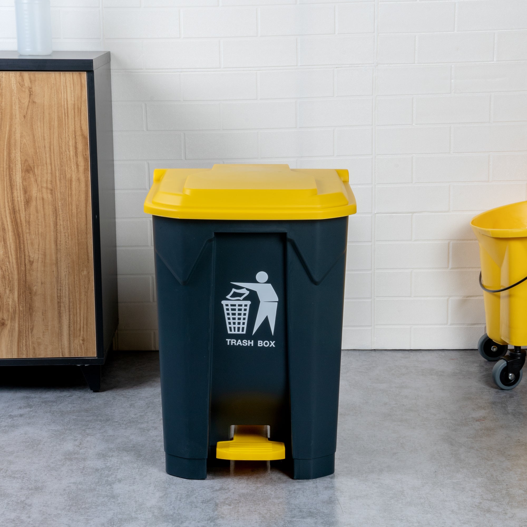 RW Clean 13 gal Dark Gray Plastic Step-On Trash Can - 17" x 15 3/4" x 23 1/2" - 1 count box