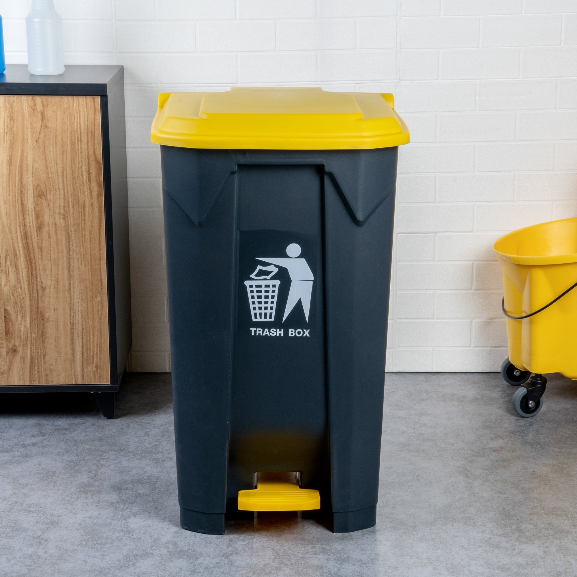 RW Clean 26 gal Dark Gray Plastic Step-On Trash Can - 19 1/2" x 18 3/4" x 33" - 1 count box