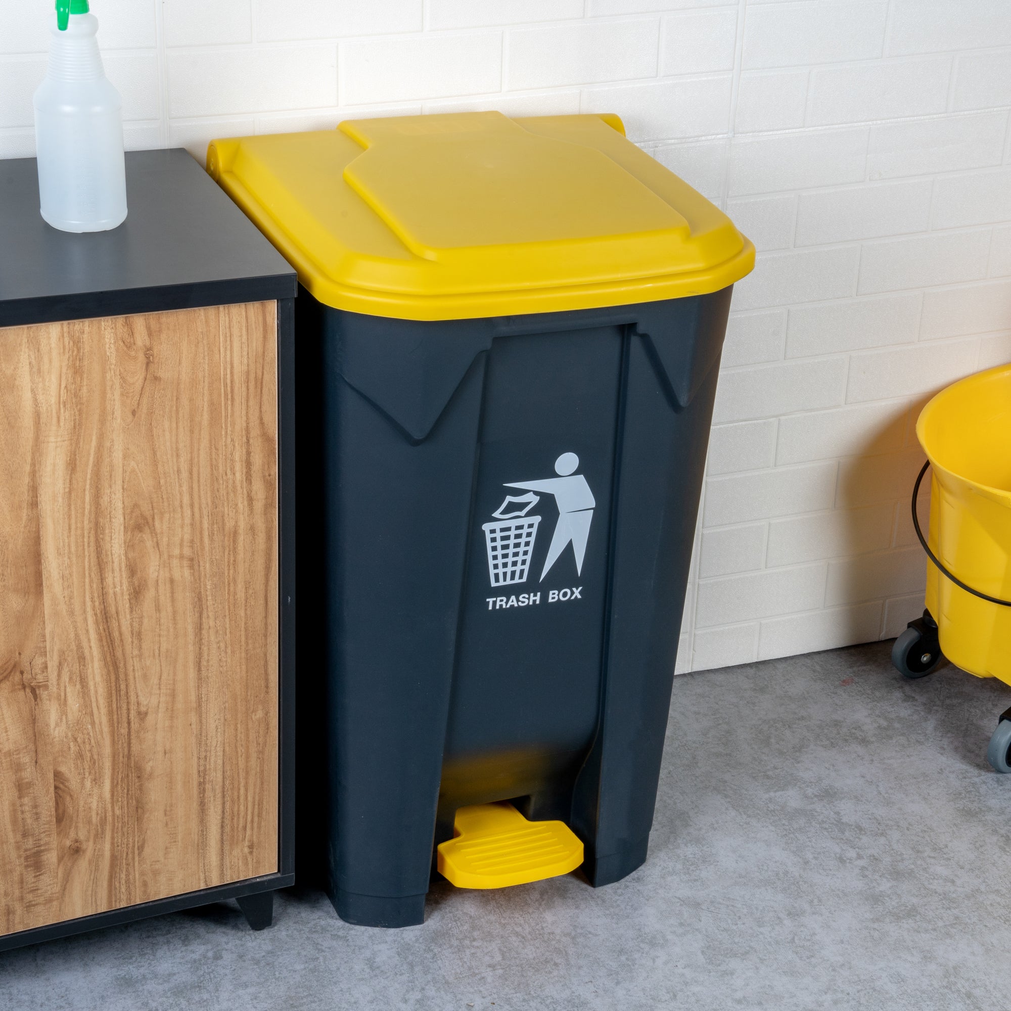 RW Clean 26 gal Dark Gray Plastic Step-On Trash Can - 19 1/2" x 18 3/4" x 33" - 1 count box