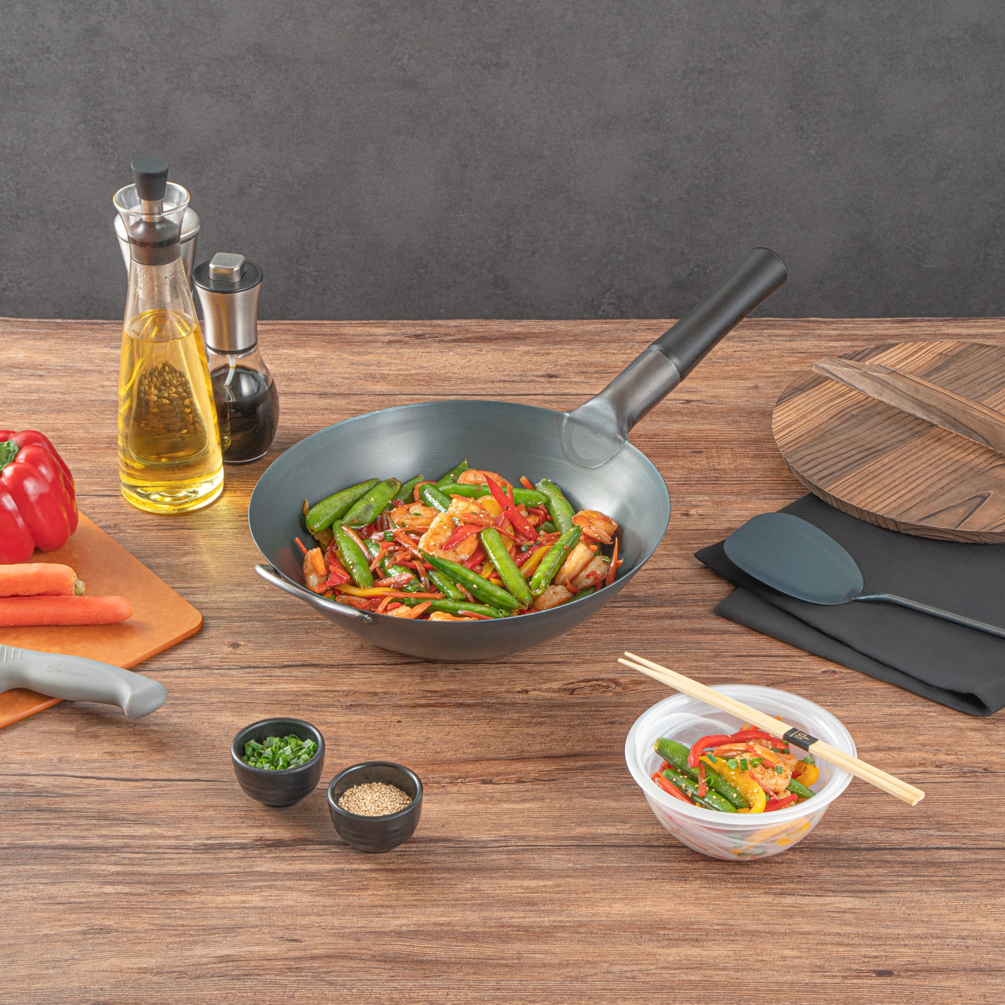 Motomori 12" Black Carbon Steel Flat Bottom Wok / Stir Fry Pan - Pre-seasoned, with Wooden Handle - 10 count box