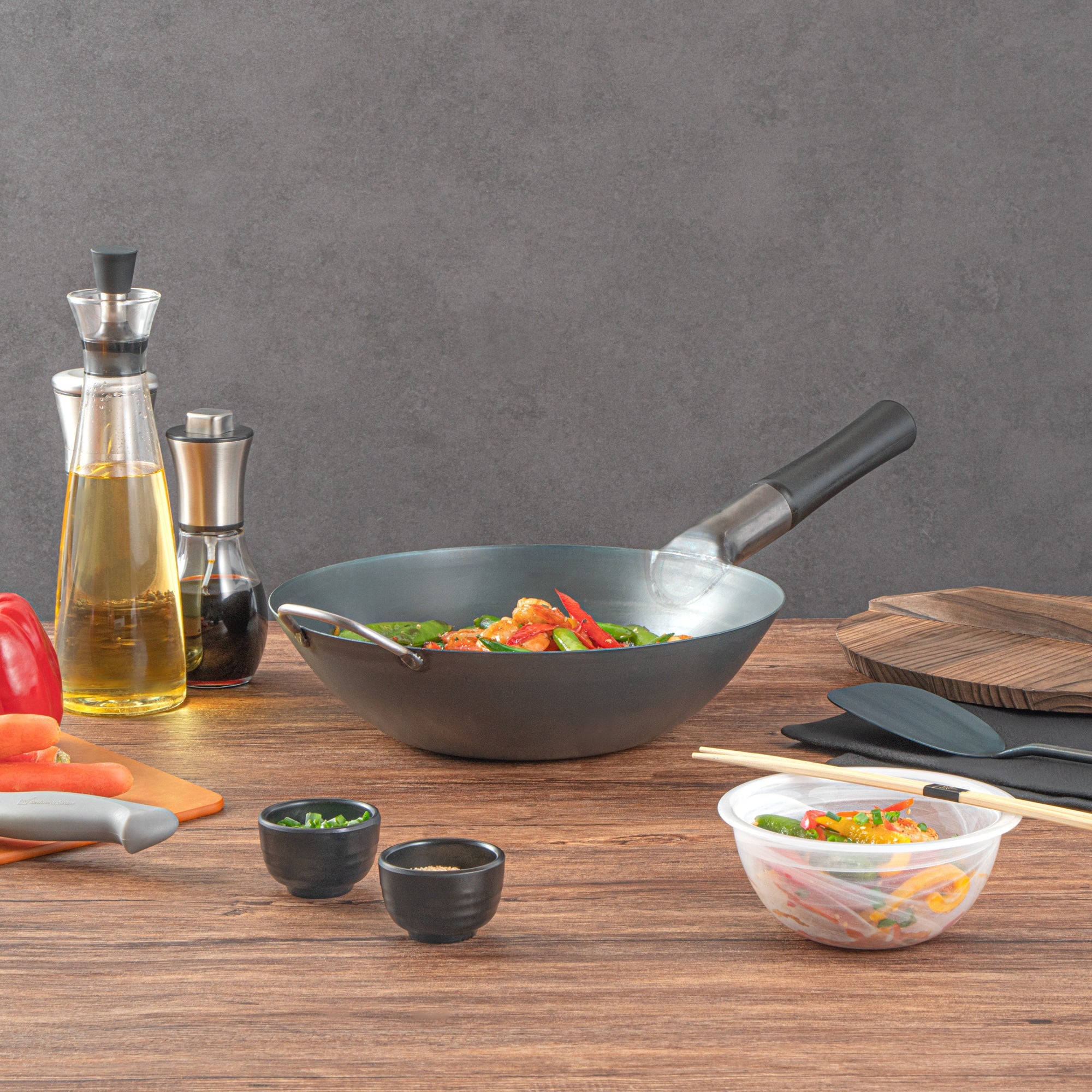 Motomori 12" Black Carbon Steel Flat Bottom Wok / Stir Fry Pan - Pre-seasoned, with Wooden Handle - 10 count box