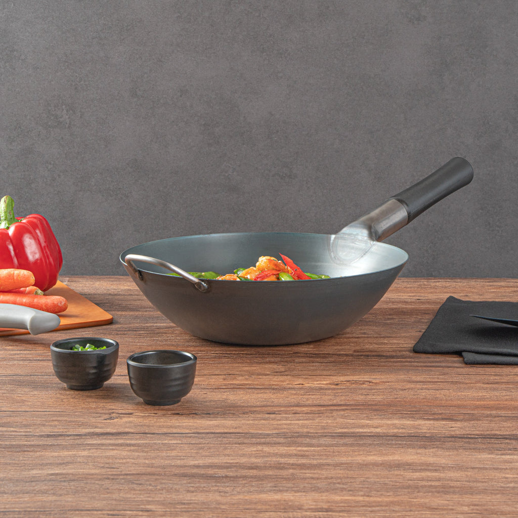 Motomori 12" Black Carbon Steel Flat Bottom Wok / Stir Fry Pan - Pre-seasoned, with Wooden Handle - 10 count box