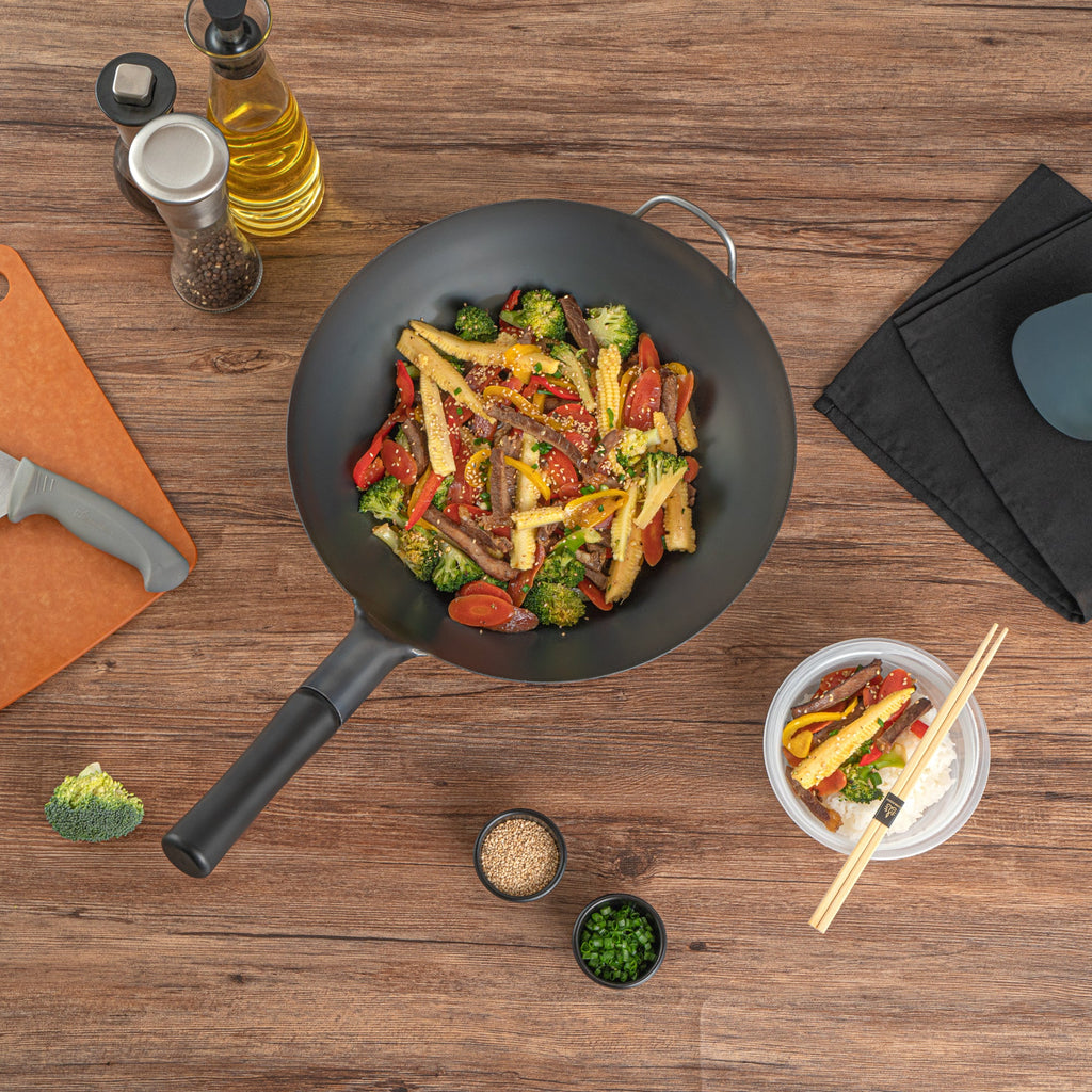 Motomori 14" Black Carbon Steel Flat Bottom Wok / Stir Fry Pan - Pre-seasoned, with Wooden Handle - 10 count box