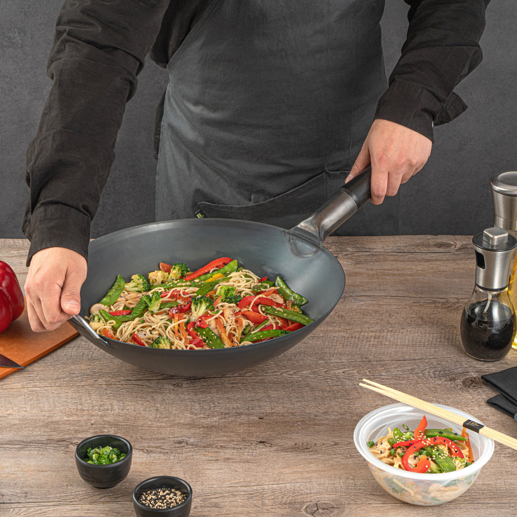 Motomori 14" Black Carbon Steel Round Bottom Wok / Stir Fry Pan - Pre-seasoned, with Wooden Handle - 10 count box