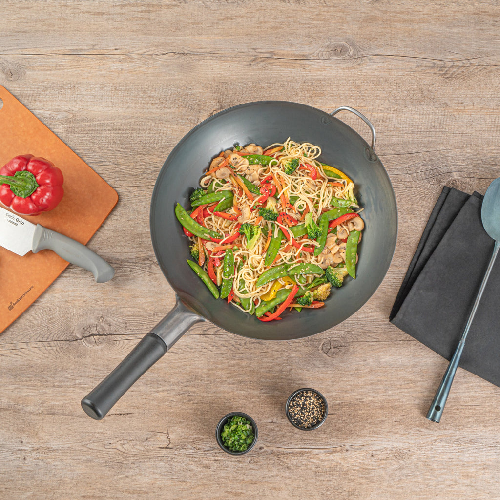 Motomori 14" Black Carbon Steel Round Bottom Wok / Stir Fry Pan - Pre-seasoned, with Wooden Handle - 10 count box
